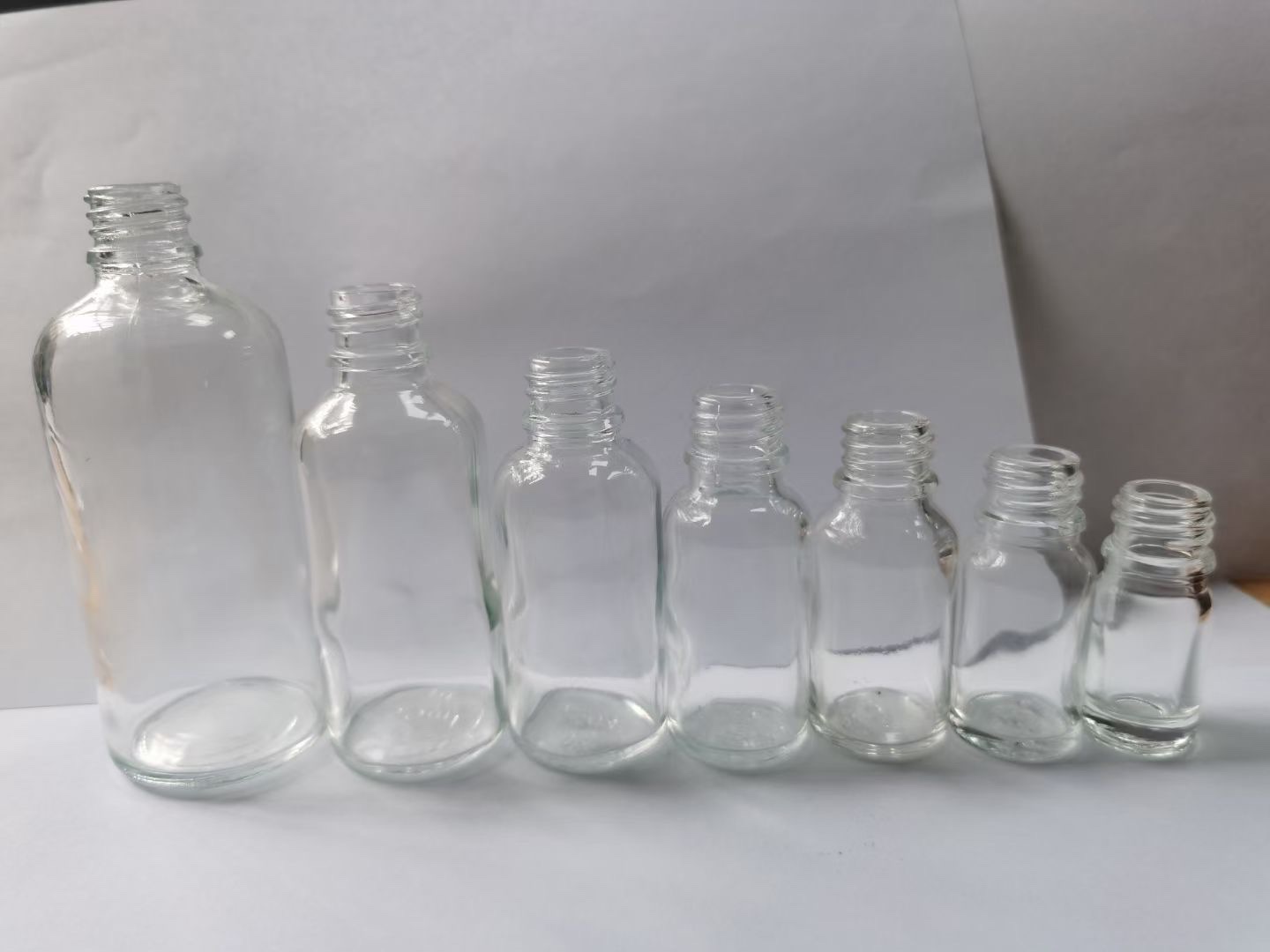 Houde Glass Factory Essential Oil Bottle Daily Chemical Bottle Transparent Glass Bottle Straight round Bottle