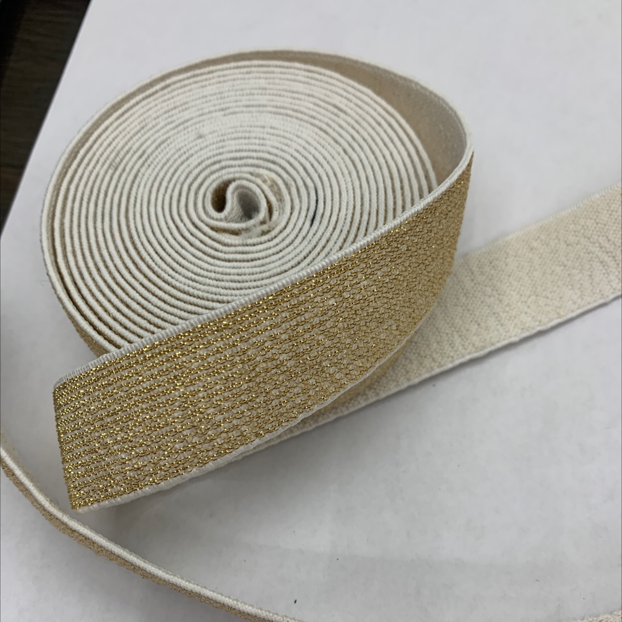 2.5 cm gold wire straight textured elastic band Specification image