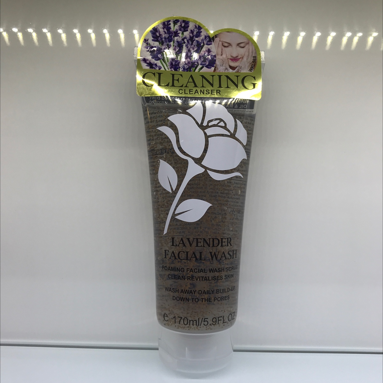 (Export exclusive) Facial Cleanser 5-5