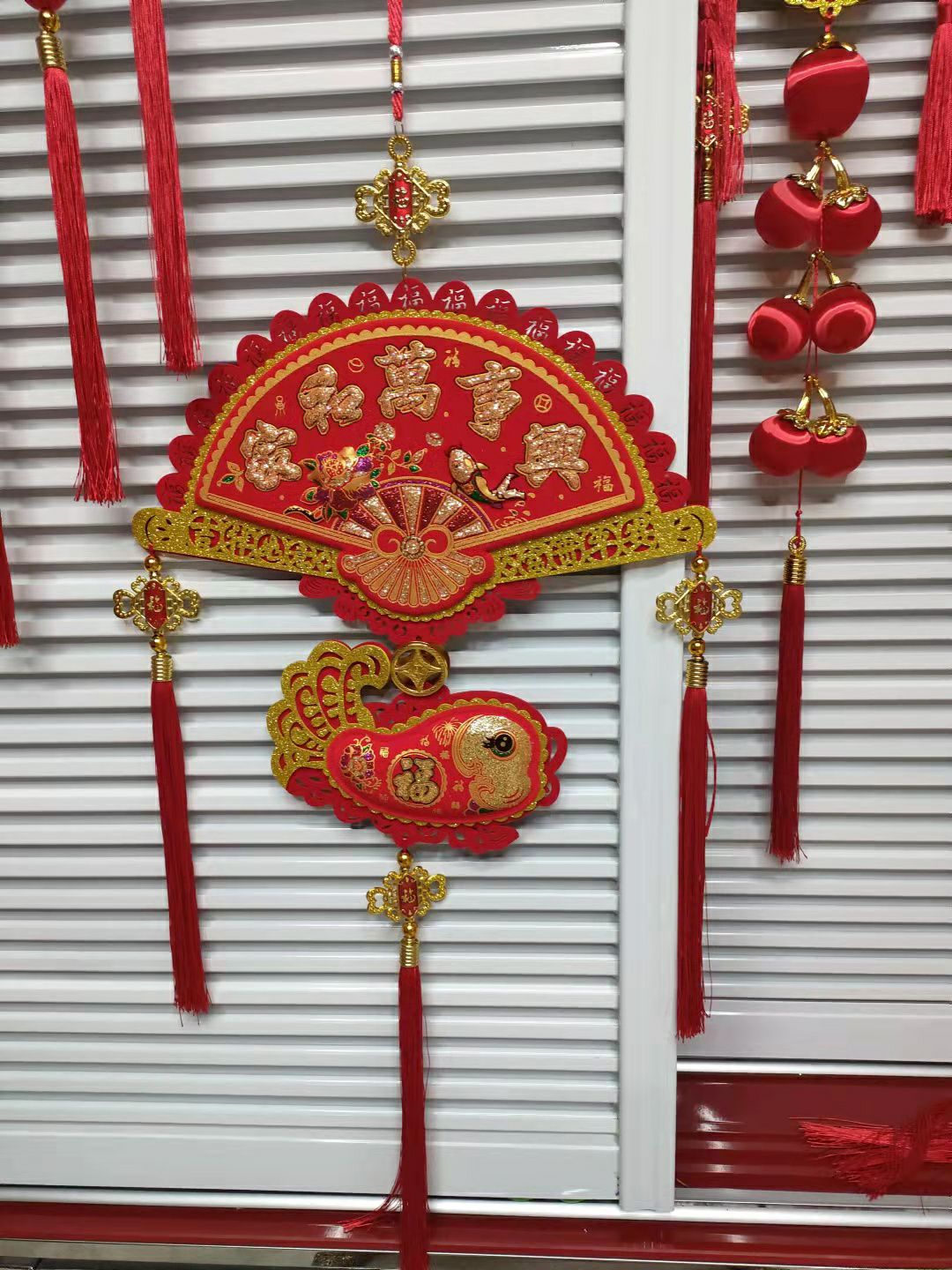 2021 New style factory direct sales wholesale wedding and festive Chinese knot pendants, round fans and fish hanging Application Scenario