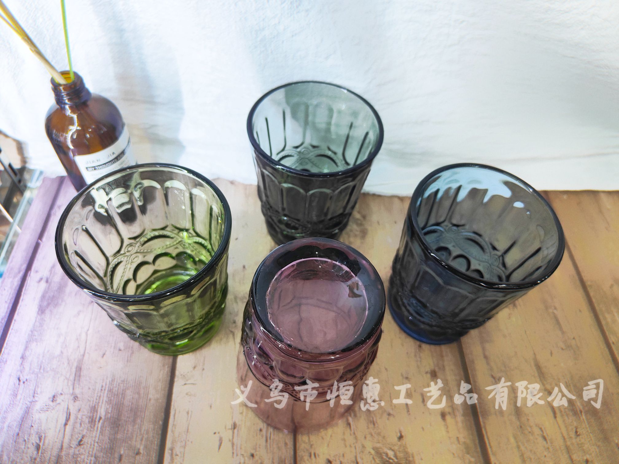 Popular European-style retro relief glass cups, colored water cups, tea cups, wine glasses, restaurant cups, juice glass wine glasses Specification image