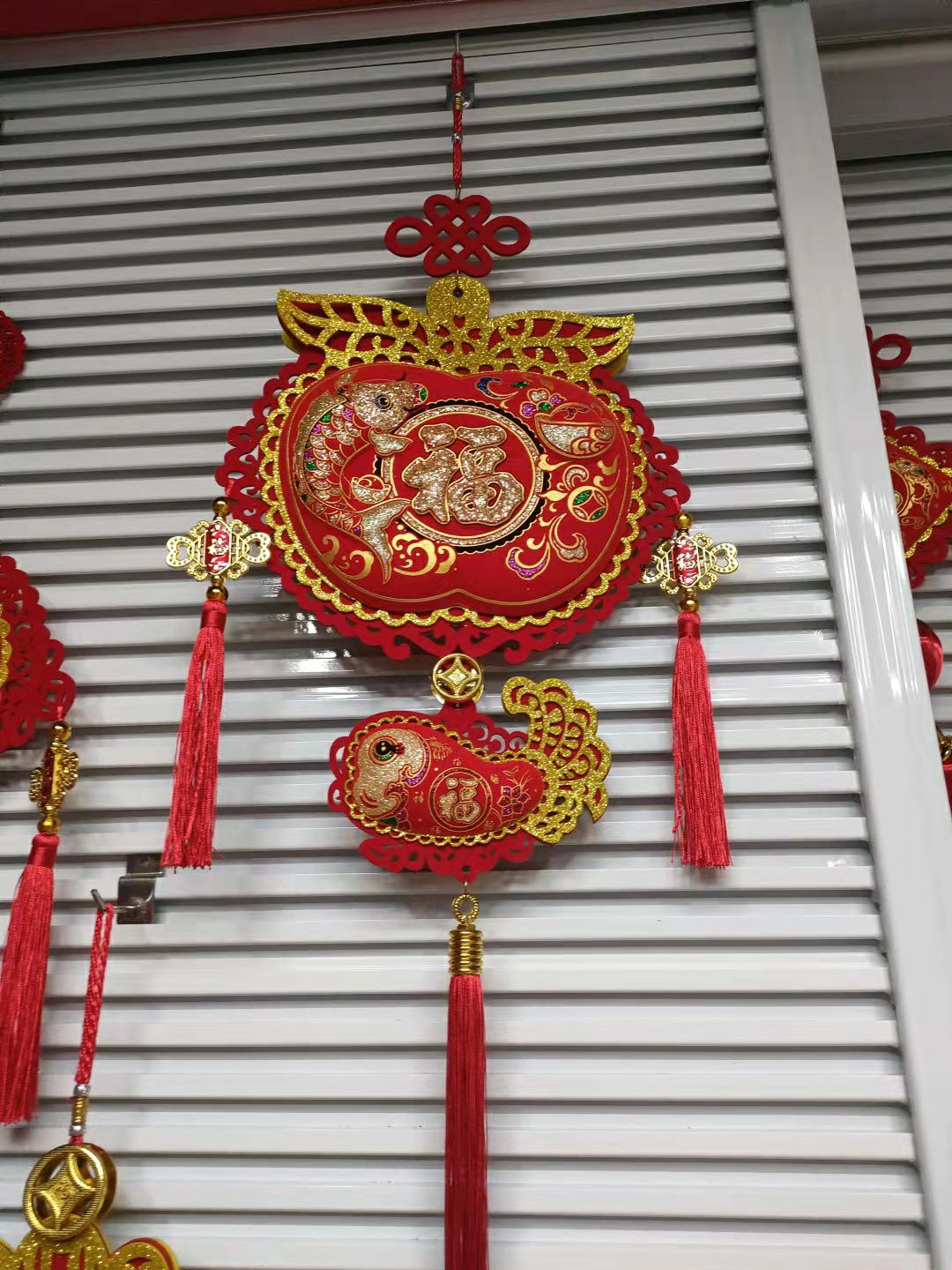 2021 New style factory direct sales wholesale wedding and festive Chinese knot pendants, round fans and fish hanging Specification image