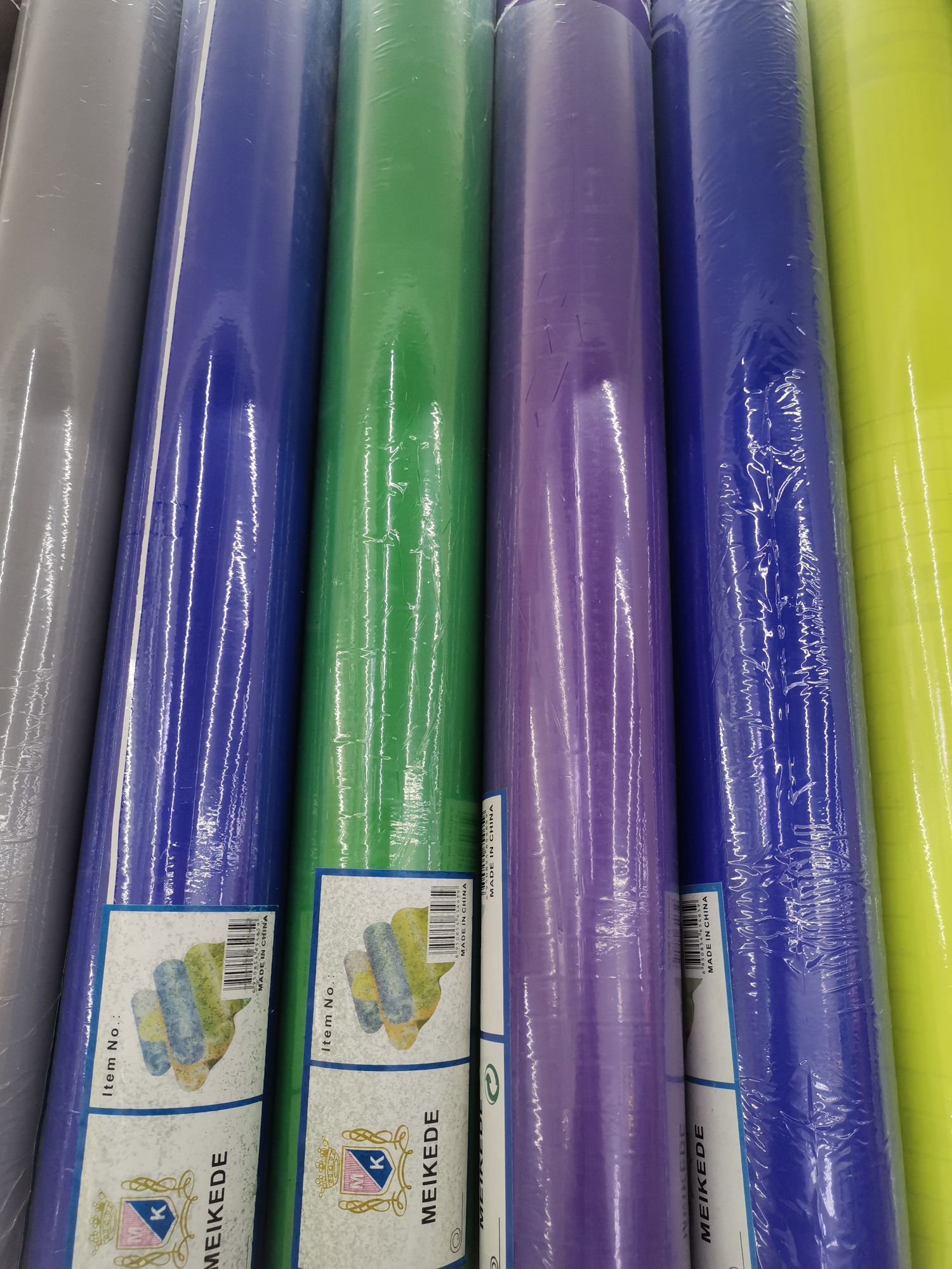 A bright red sticky note Specification image