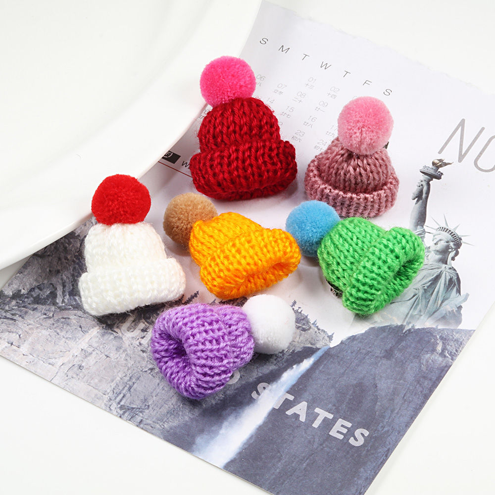 日韩可爱迷你毛球毛线胸针俏皮小帽子小小别针扣女生包包衣服配饰详情图1