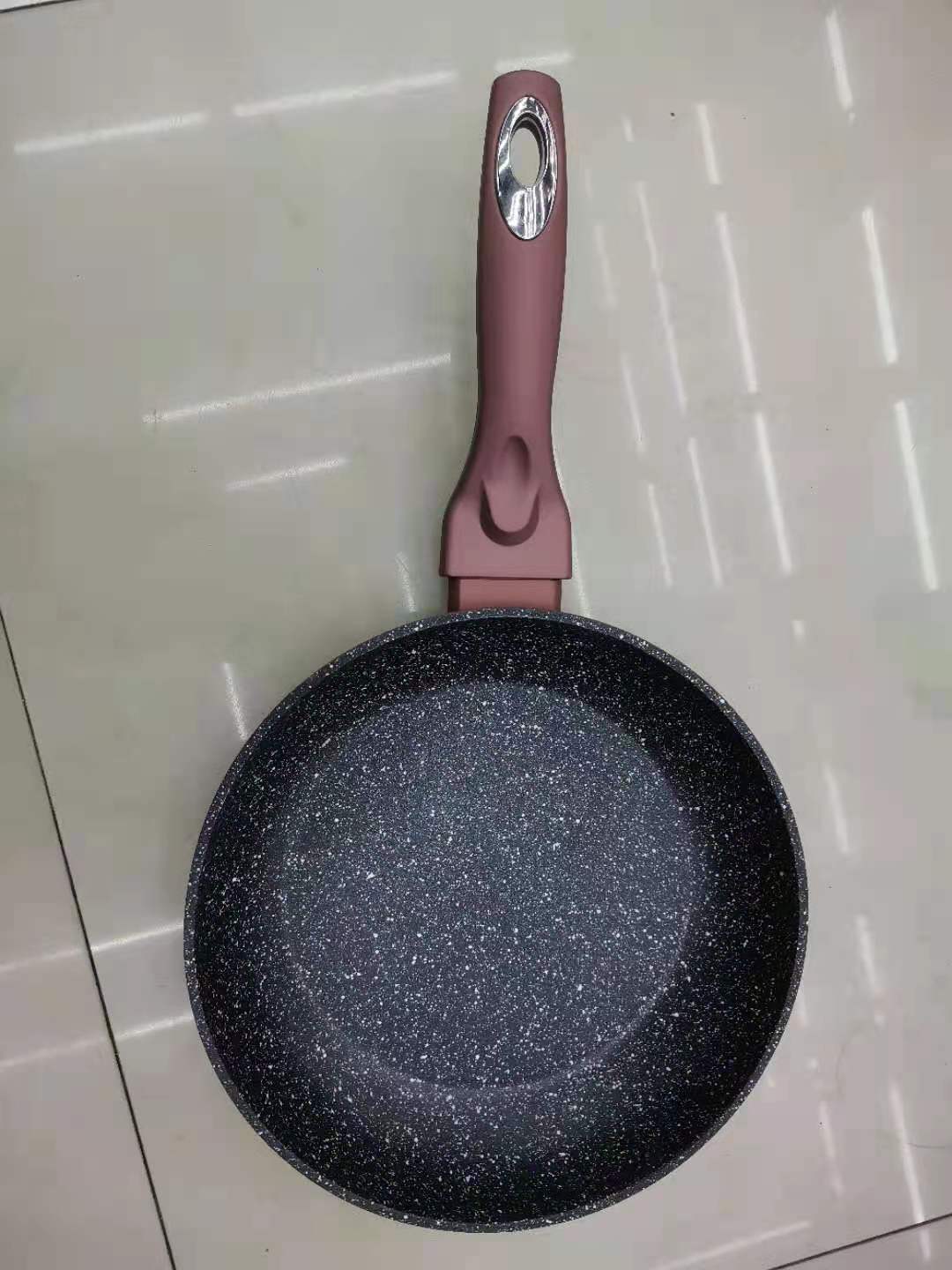 A 26cm frying pan Specification image