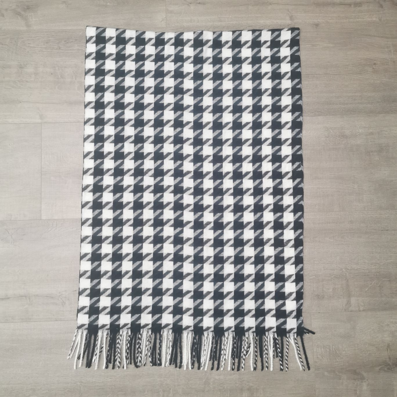 Autumn and winter thousand birds woven imitation cashmere imitation wool bristles thickened warm fashion scarf love all seasons