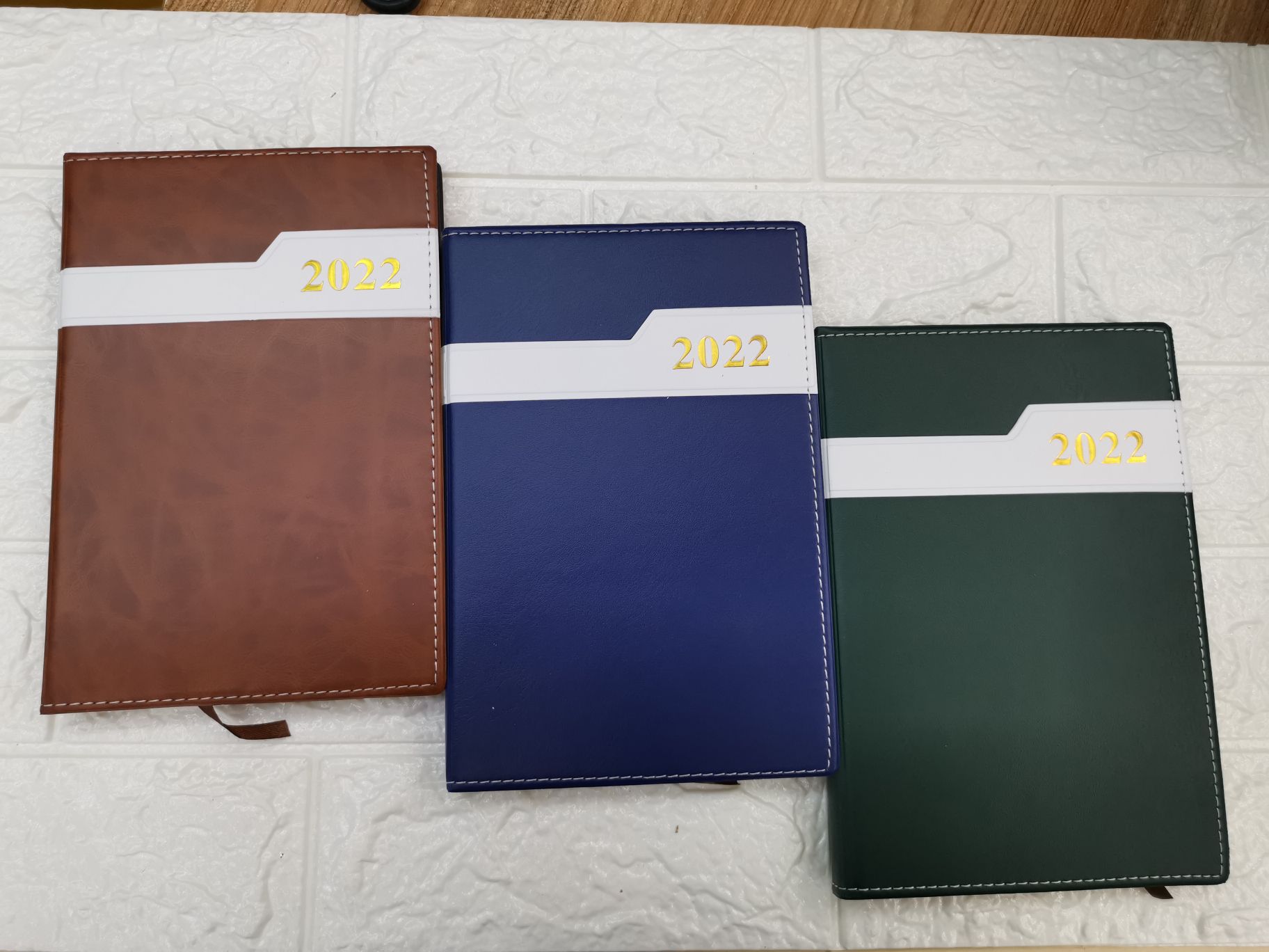 特色年历本可葡语西语阿语法语等支持订制logo可订制