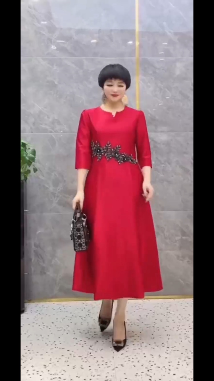 New fashionable, trendy, casual, original, classic and comfortable red dress 211028