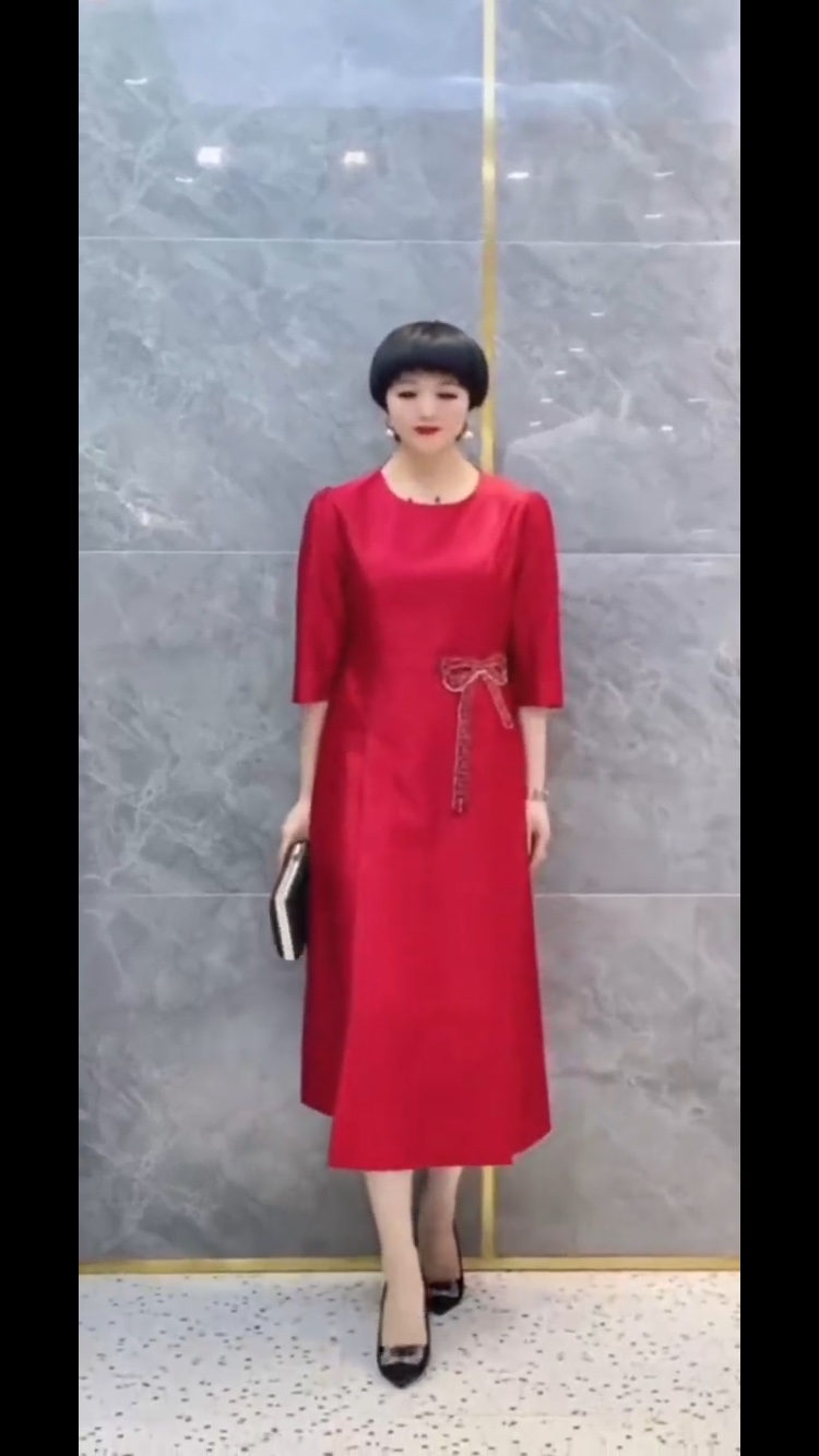 New, fashionable, casual, original, classic and comfortable red dress 211030 details Picture