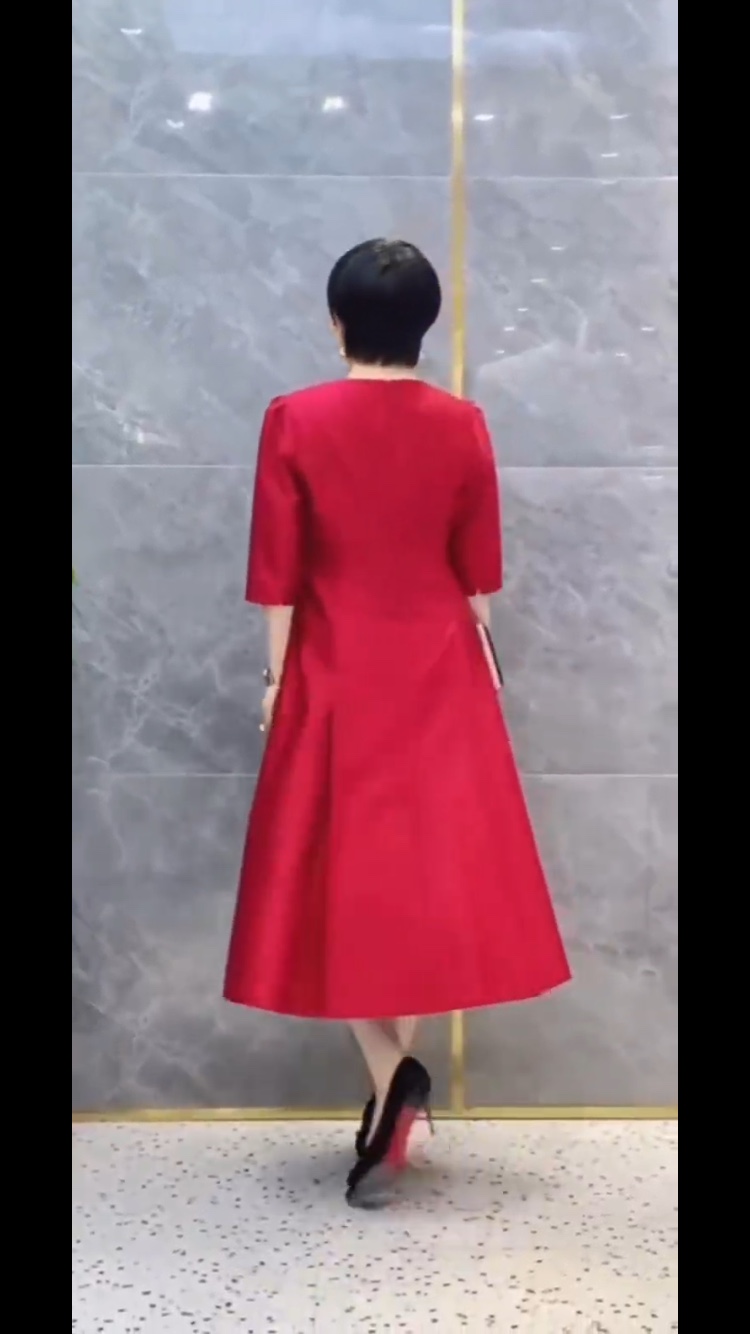 New, fashionable, casual, original, classic and comfortable red dress 211030 Specification image