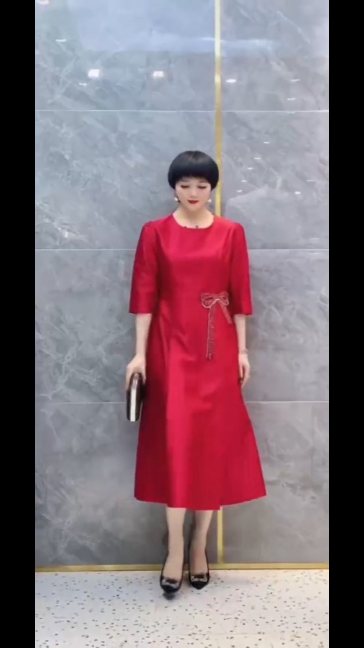 New, fashionable, casual, original, classic and comfortable red dress 211030