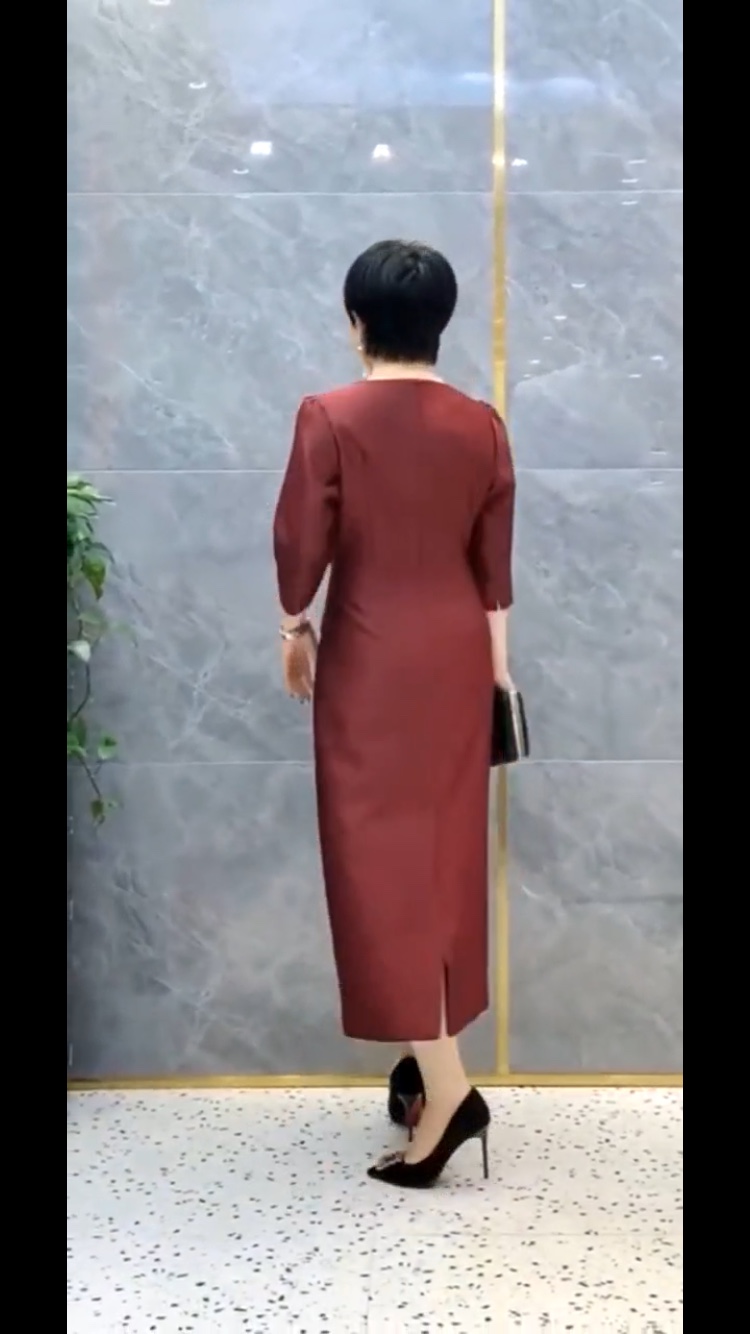 New fashionable, trendy, casual, original, classic and comfortable 211025 dress Application Scenario