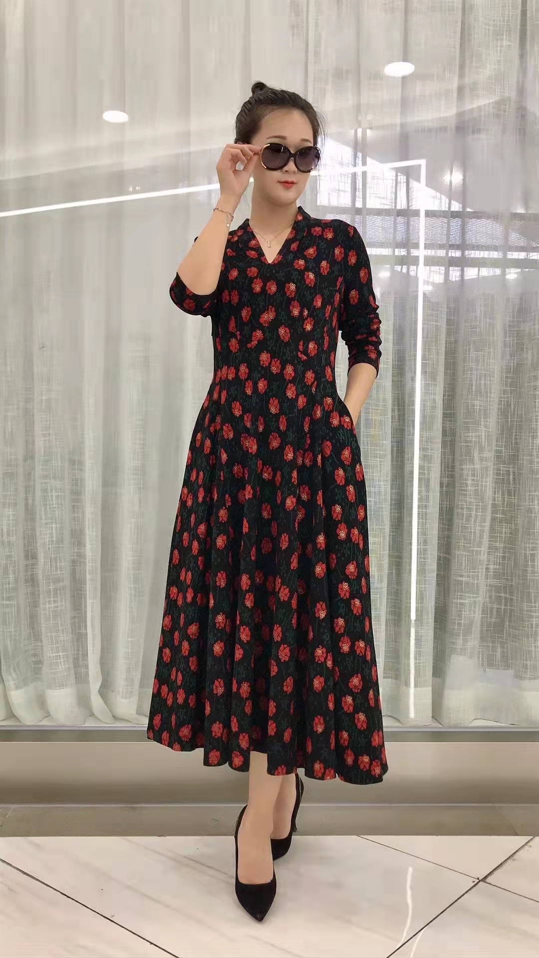 New fashionable, trendy, casual, original, classic and comfortable 211024 dress Specification image