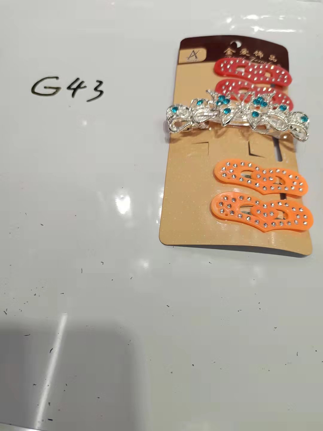 This is a brand-new product customized for children. Its colors are very bright and vivid. Any casual outfit looks great. Welcome both new and old customers to come and choose! Specification image