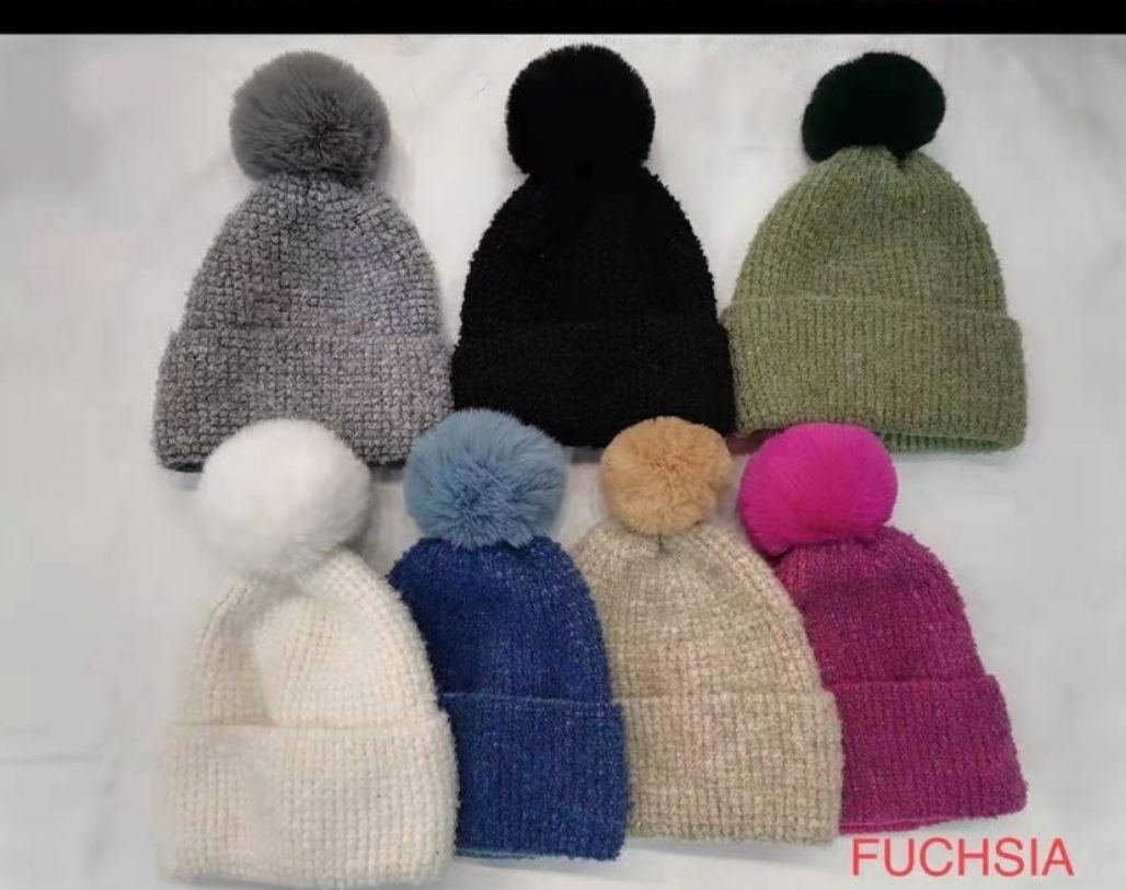 Special yarn pom-poms decorated headscarf cap men's baseball cap velvet material warm and comfortable headscarf accessory new headscarf accessory details Picture