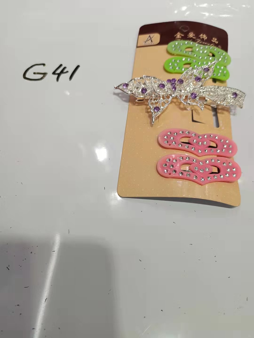 This is a brand-new product customized for children. Its colors are very bright and vivid. Any casual outfit looks great. Welcome both new and old customers to come and choose! Specification image