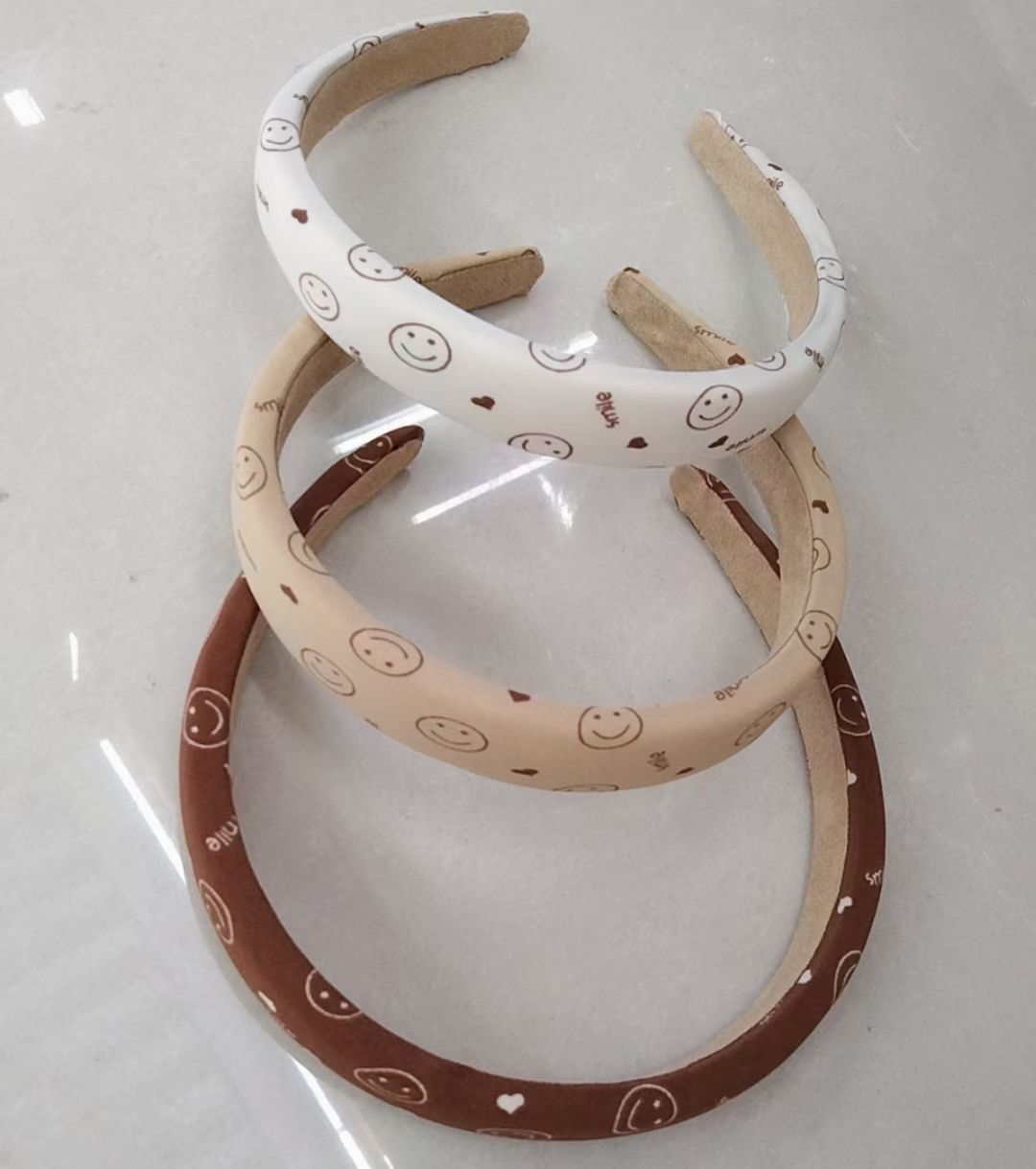 "Little Fairy Smiling Face Korean-style fabric hair band, milk tea series.