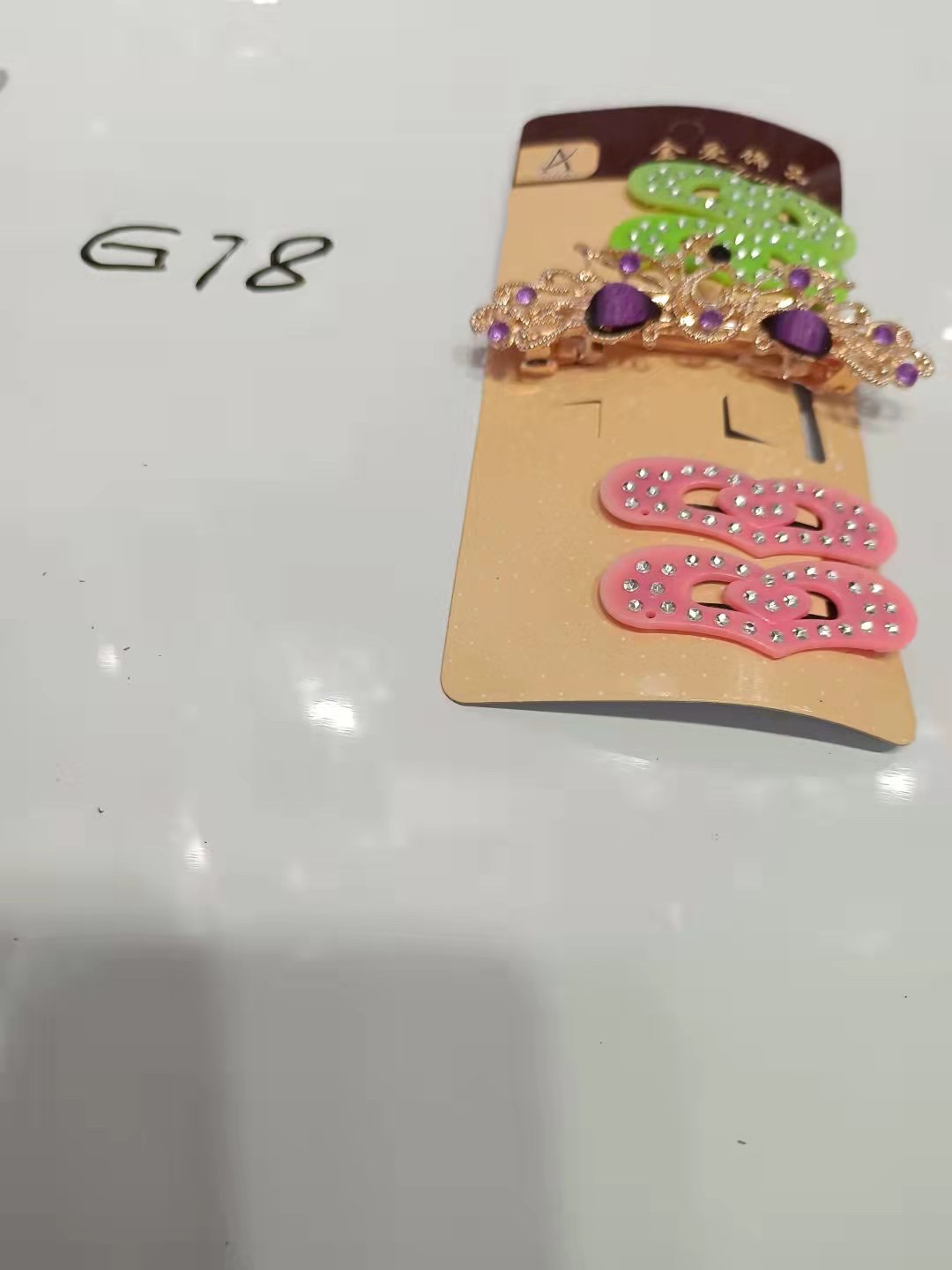 上新品新款啦，这是一款专门针对儿童设计制作的产品.颜色鲜艳亮丽.色彩丰富艳丽夺目