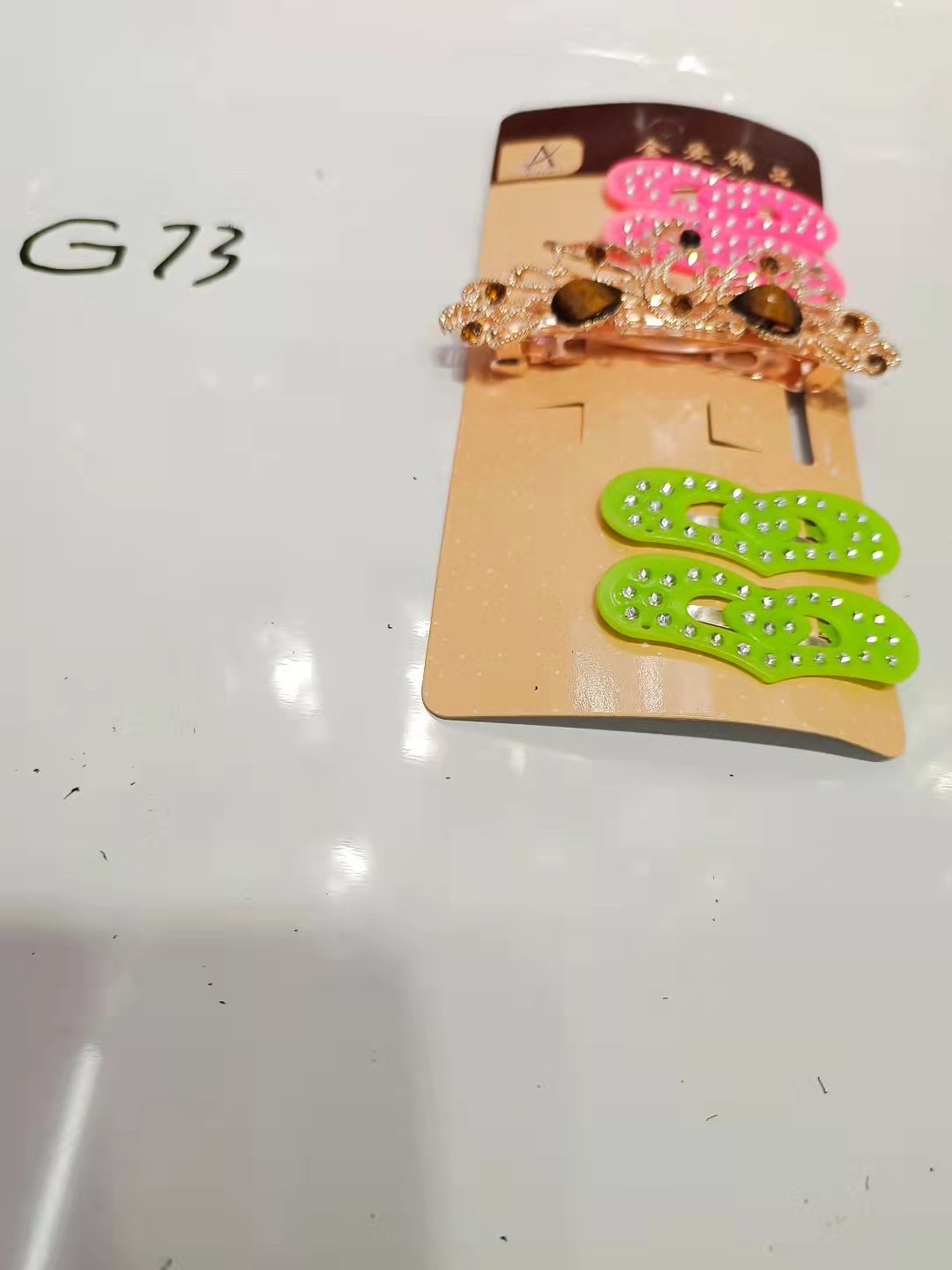 上新品新款啦.这是一款专门针对儿童设计制作的产品.颜色鲜艳亮丽.色彩丰富艳丽夺目