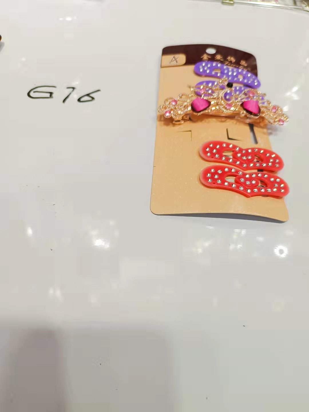 上新品新款啦，这是一款专门针对儿童设计制作的产品.颜色鲜艳亮丽.色彩丰富艳丽夺目