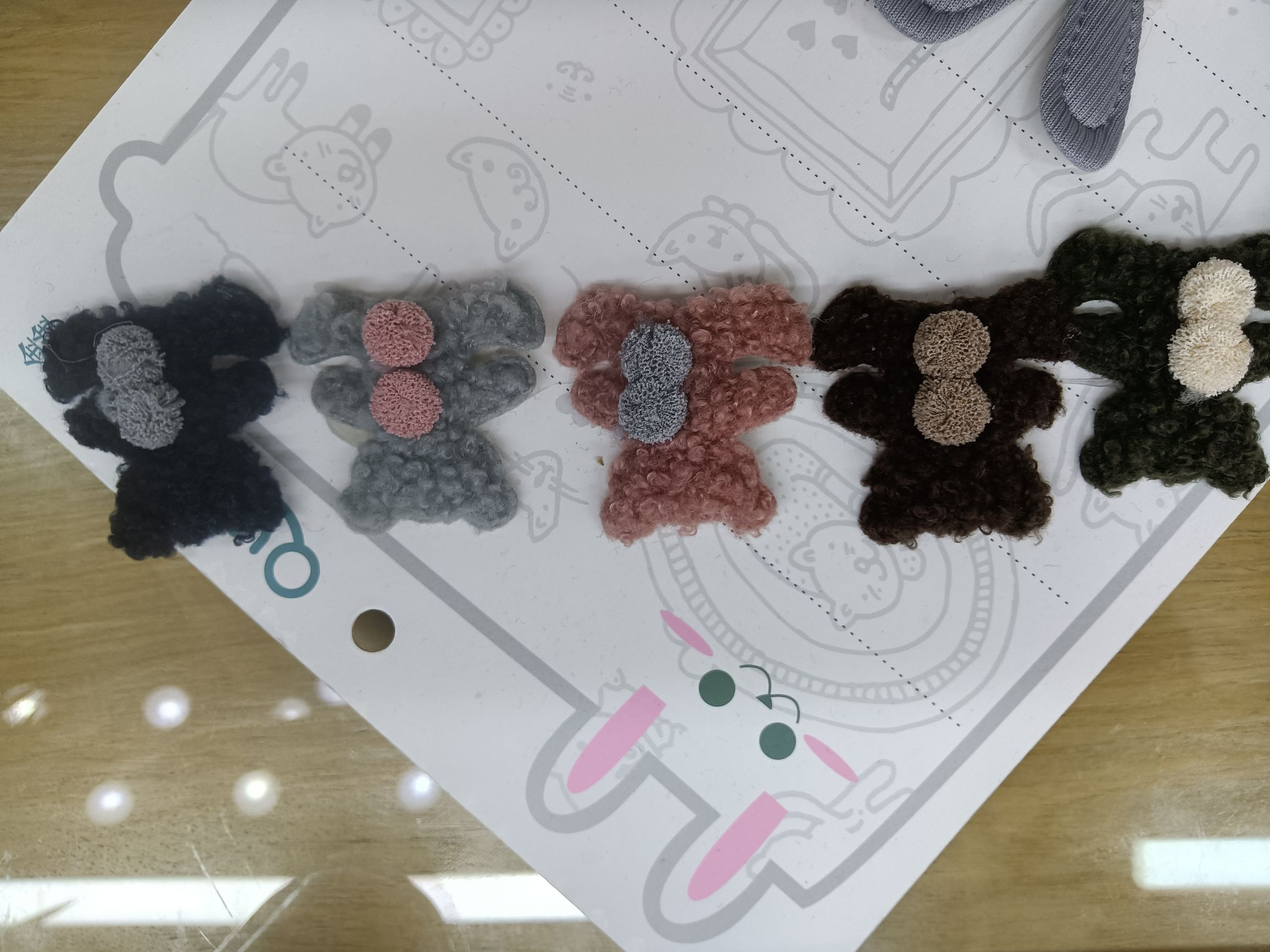 毛绒小熊粘双球