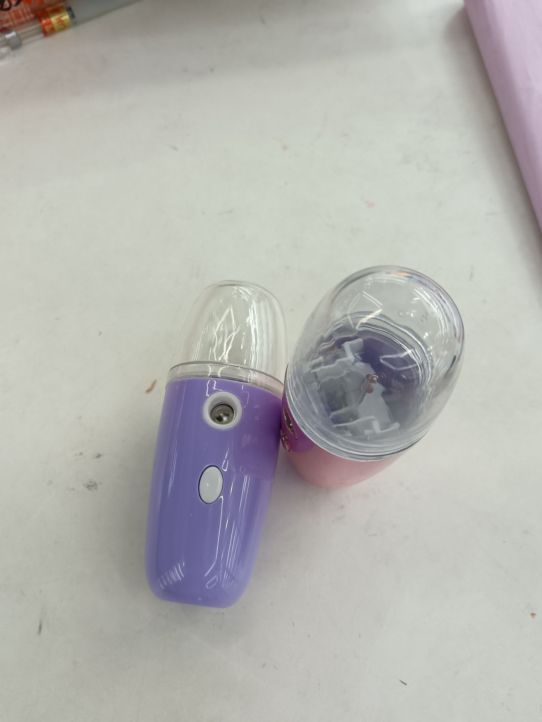 Personal care tools, sprayers, beauty treatments details Picture