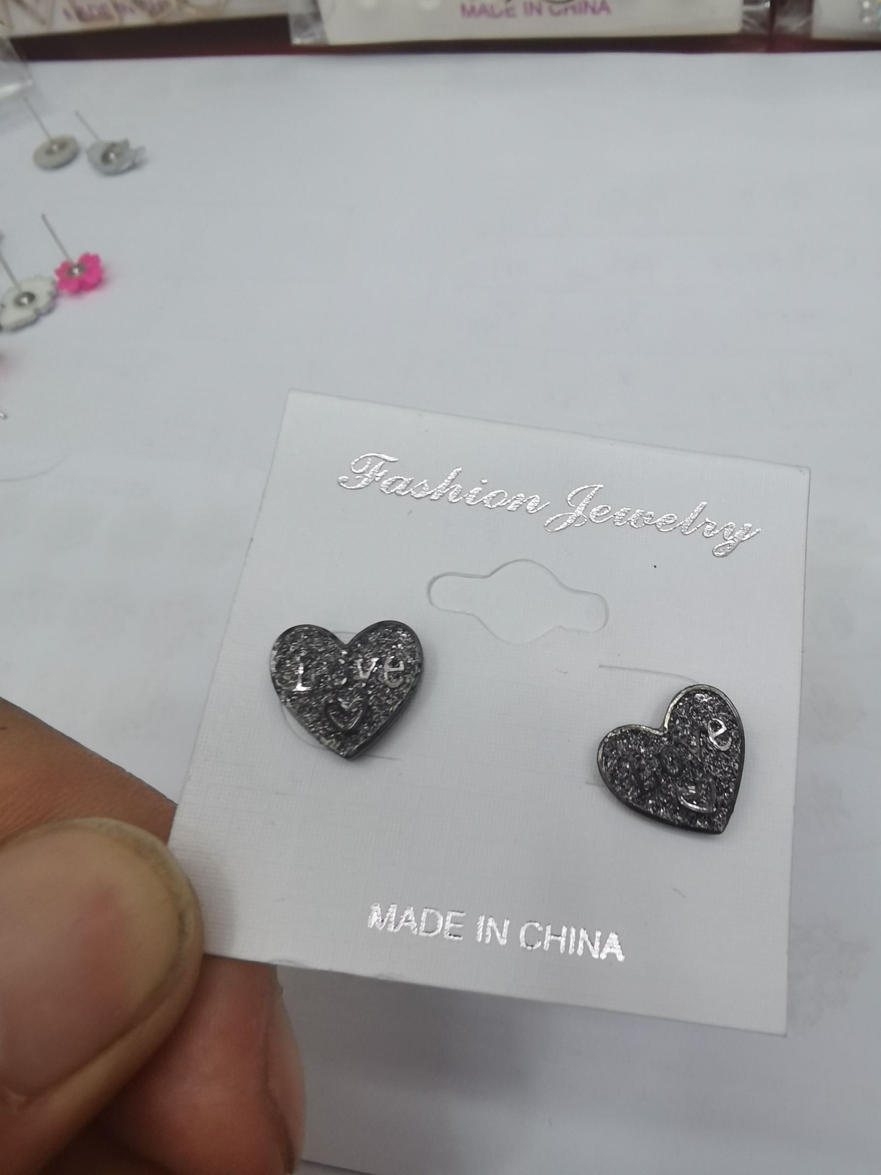 树脂耳钉饰品黑色桃心耳钉简约时尚耳饰精致耳饰品