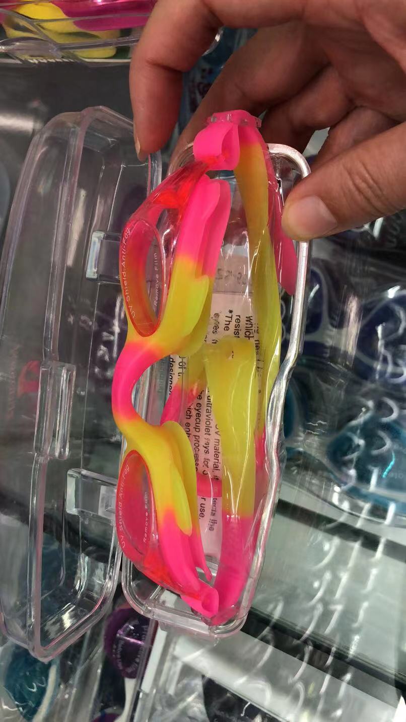 Children's mixed-color cartoon swimming goggles details Picture