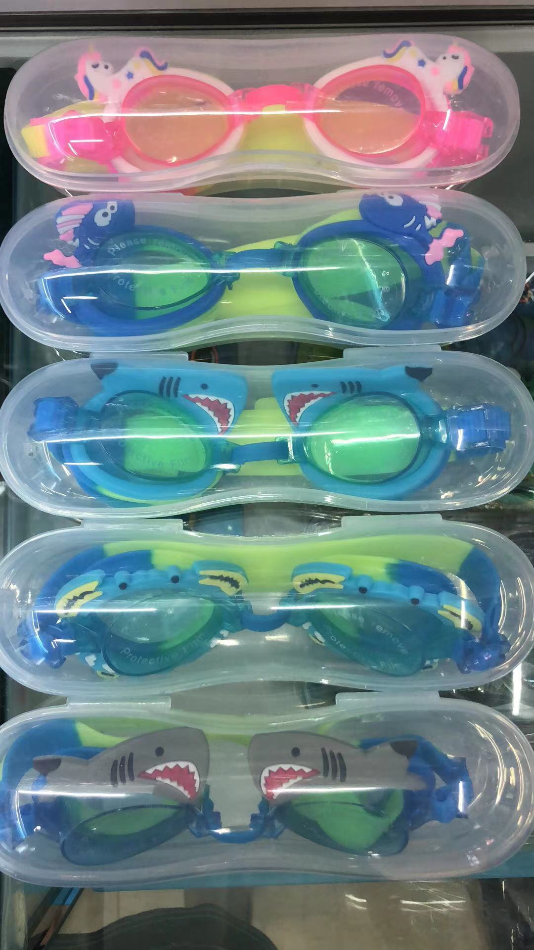 Children's cartoon swimming goggles details Picture