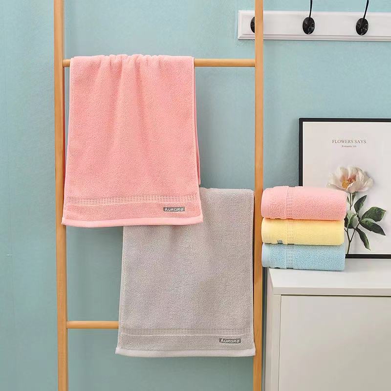 The lucky checkered plain satin bath towels from Shenduo, a quality product in Yiwu, are soft and absorbable Item Picture