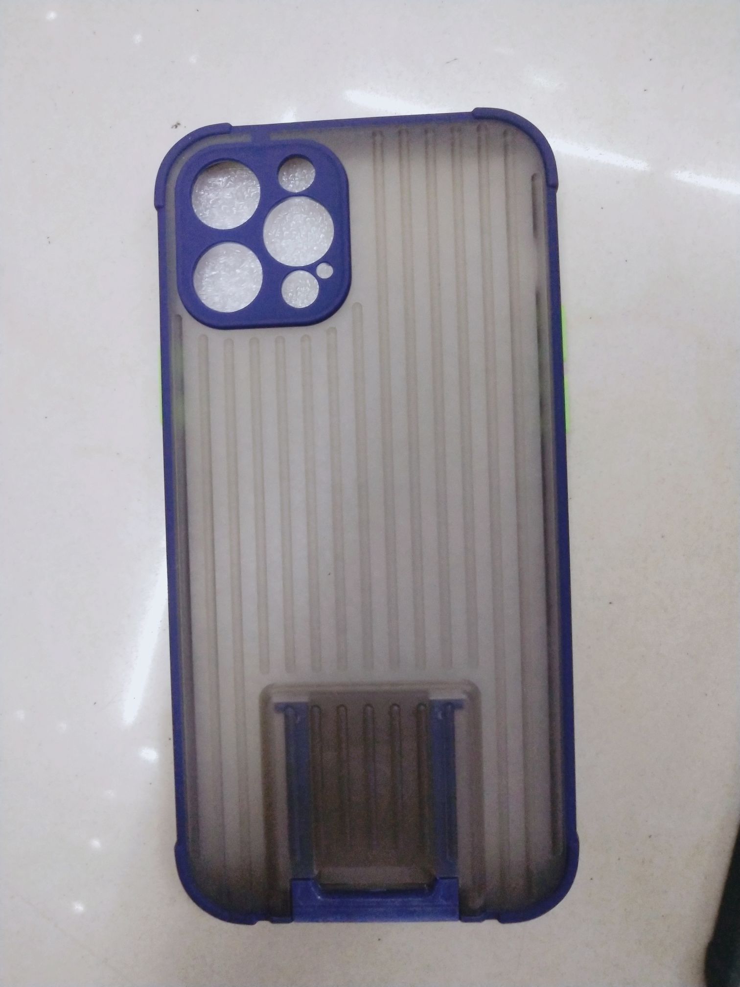 Suitcase pull-out anti-drop stand, color-blocking button, two-in-one skin-like phone case detail image 9