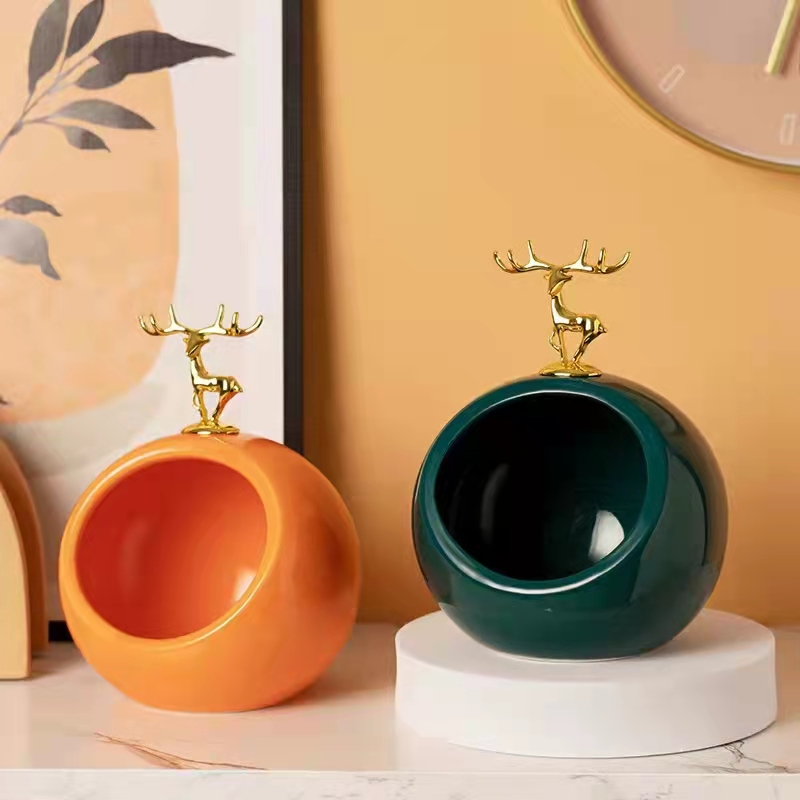 Creative ceramic, popular entrance key storage ornaments, modern wedding hotel soft furnishings, light luxury miscellaneous boxes, Nordic wholesale details Picture