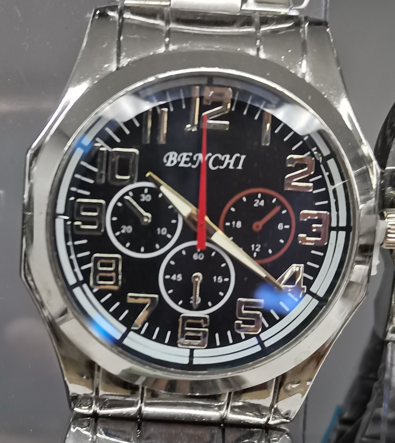 Quartz watches for men and adults Specification image