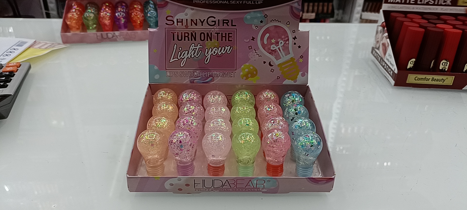 Exclusive lip oil for small light bulbs for foreign trade