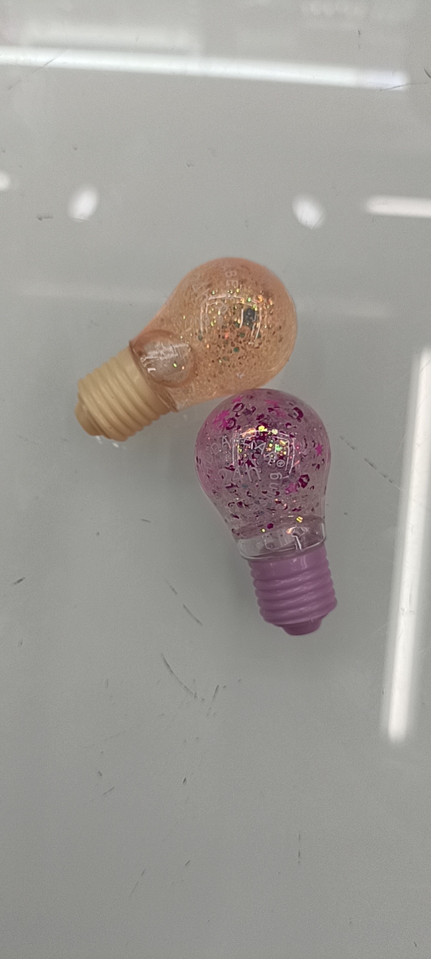 Exclusive lip oil for small light bulbs for foreign trade Specification image