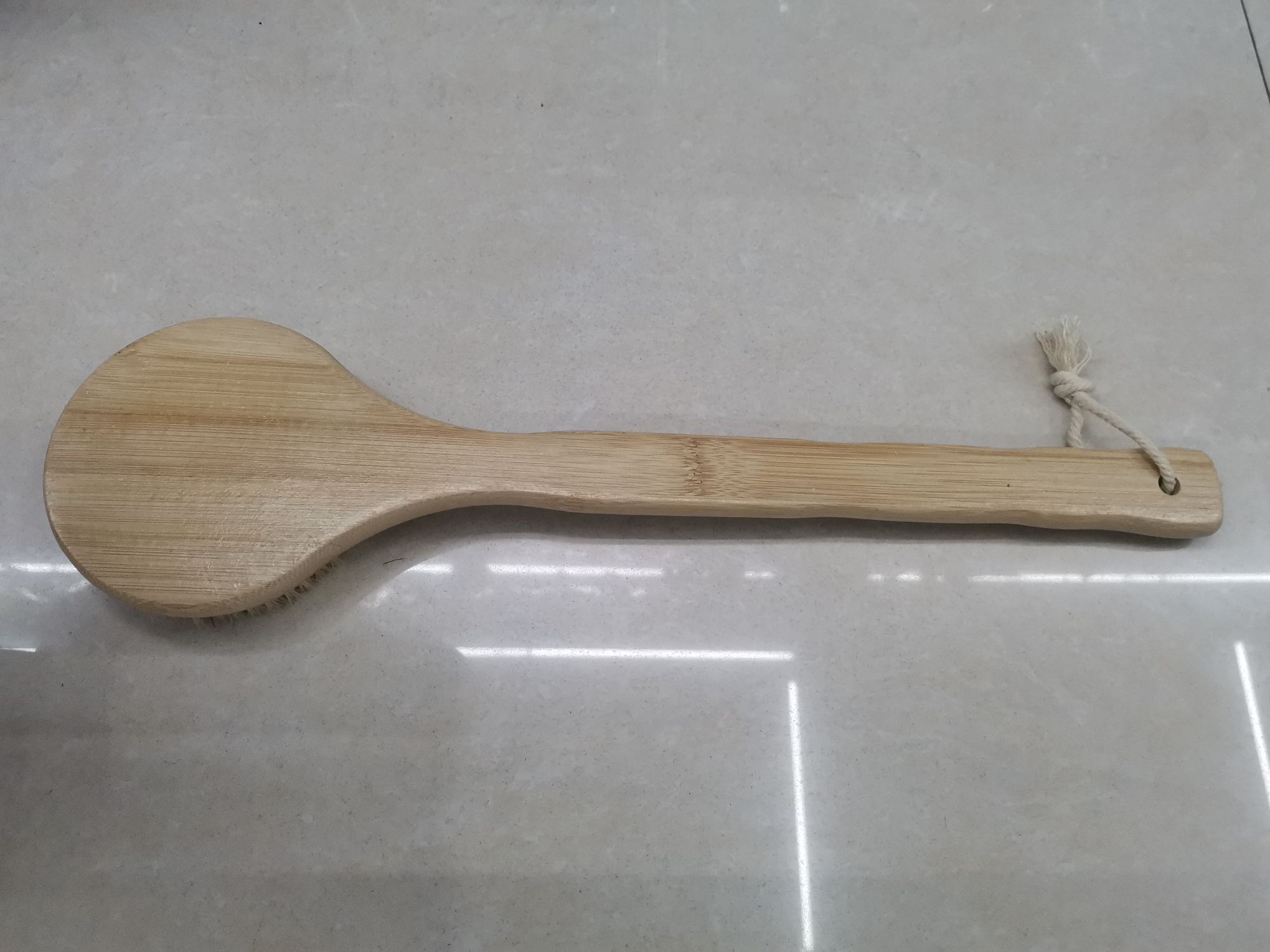 Long-handled bamboo bath brush, massage brush Item Picture