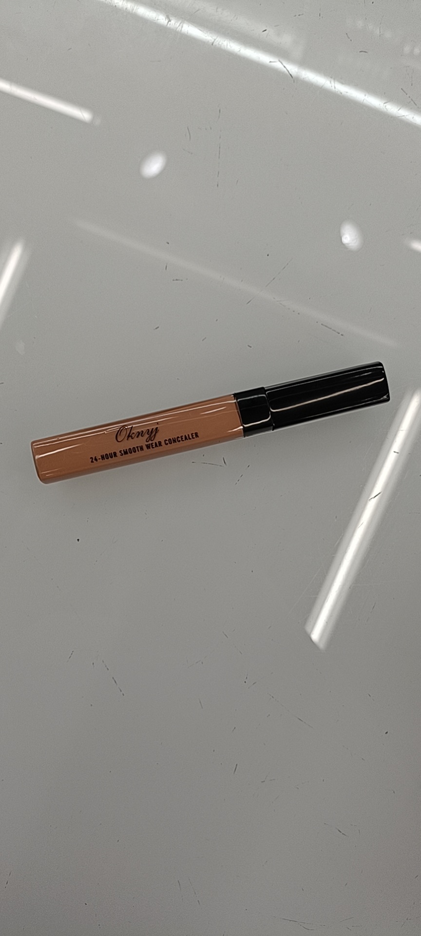 Export-exclusive concealer 2 details Picture
