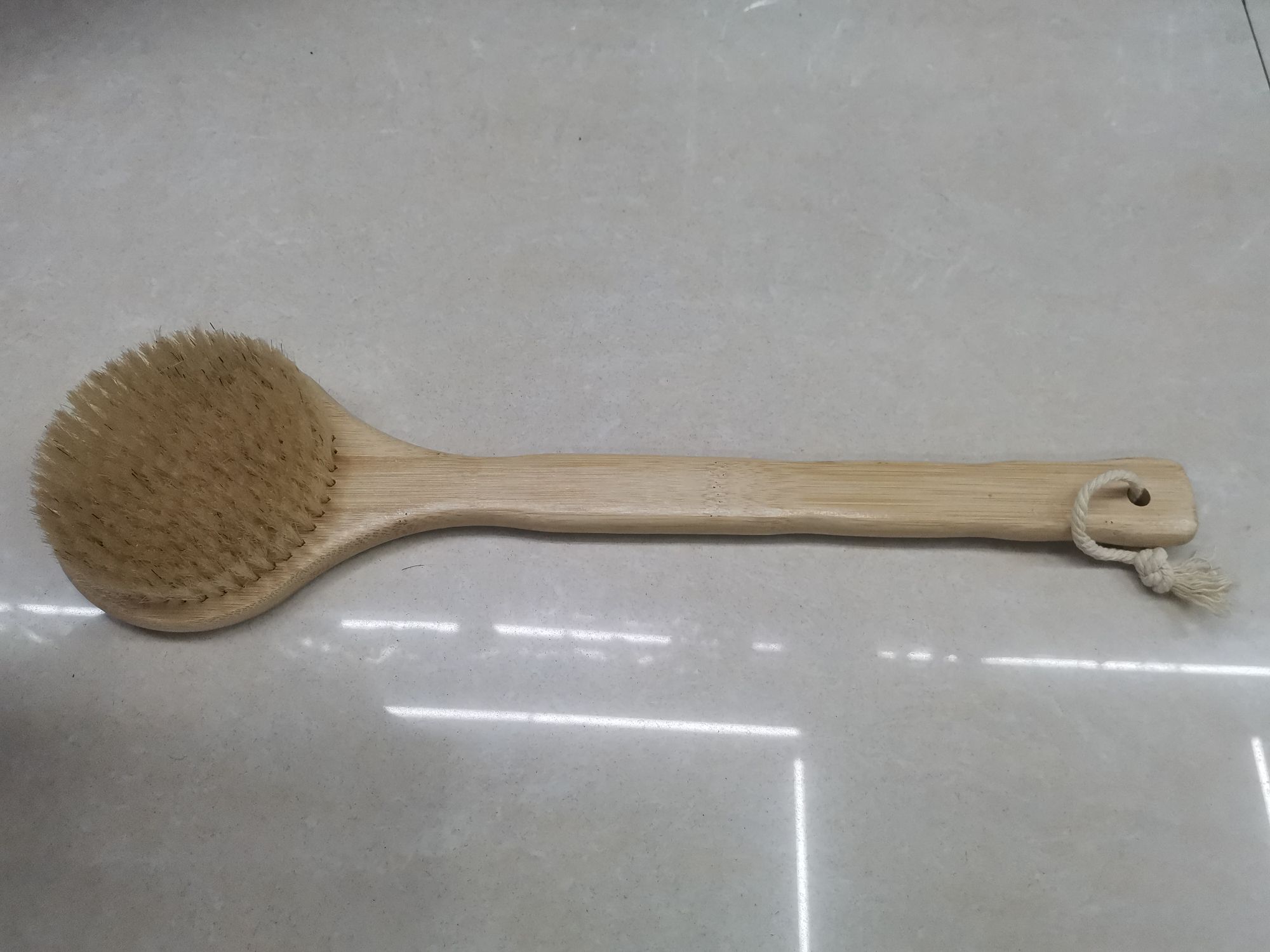 Long-handled bamboo bath brush, massage brush details Picture
