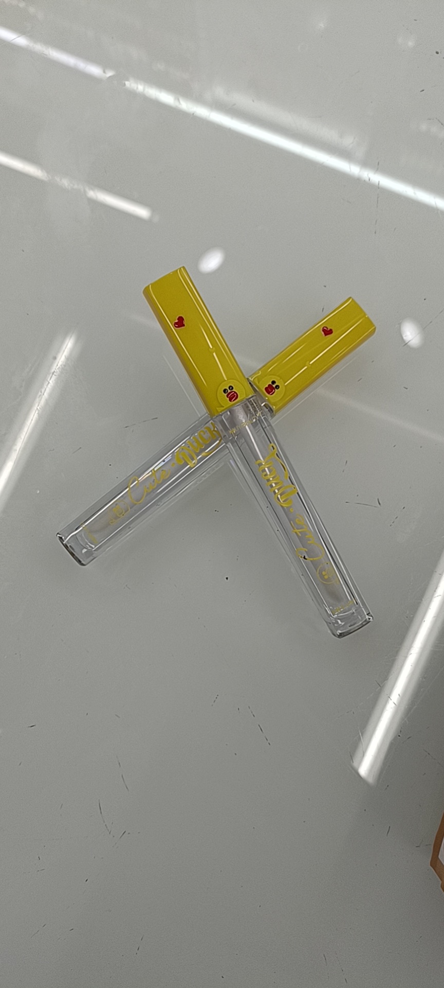 Exclusive export supply of Little Yellow duck lip gloss Specification image