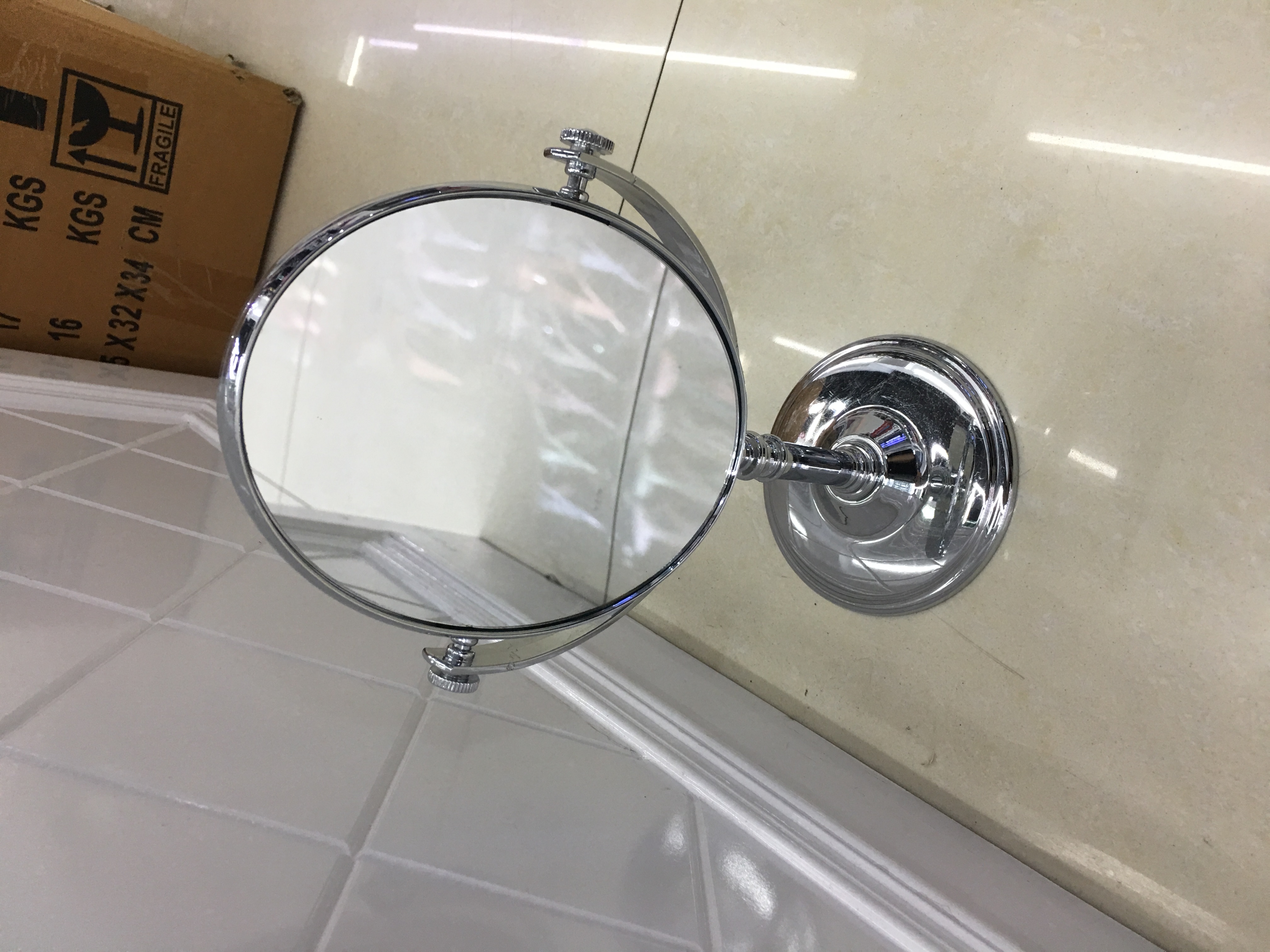 Makeup mirror Application Scenario