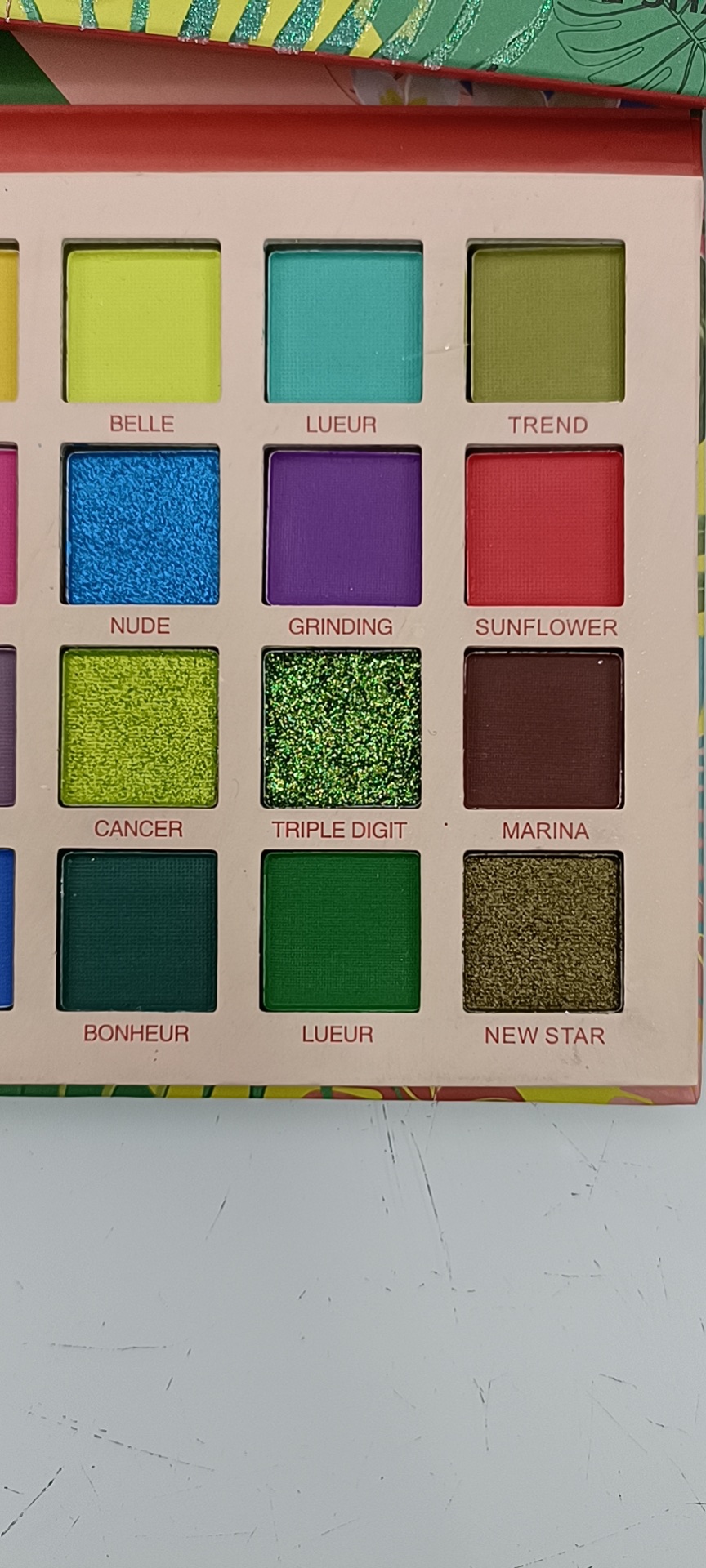32-color eyeshadow palettes exclusively for export Specification image