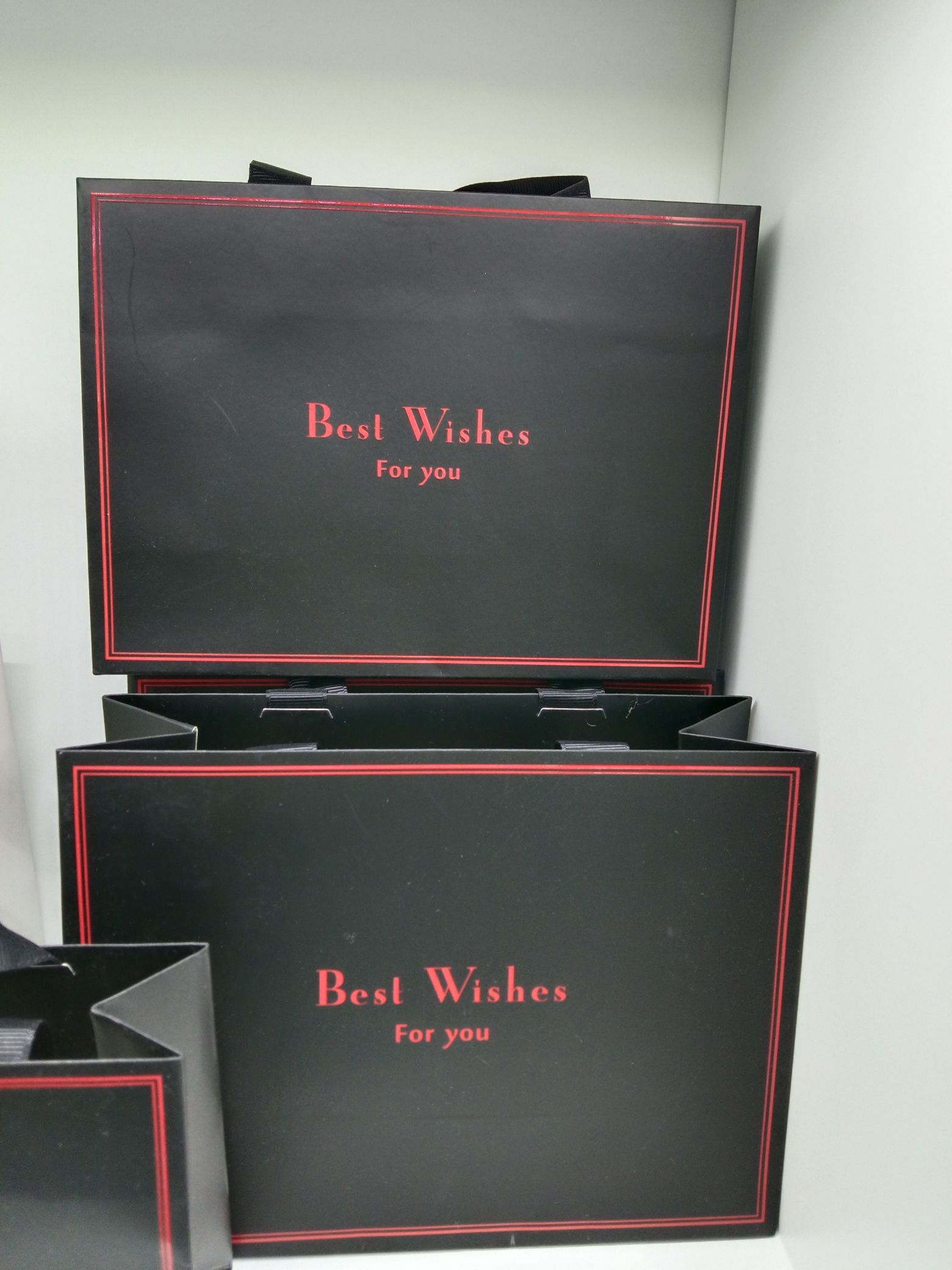 White card printed handbag details Picture