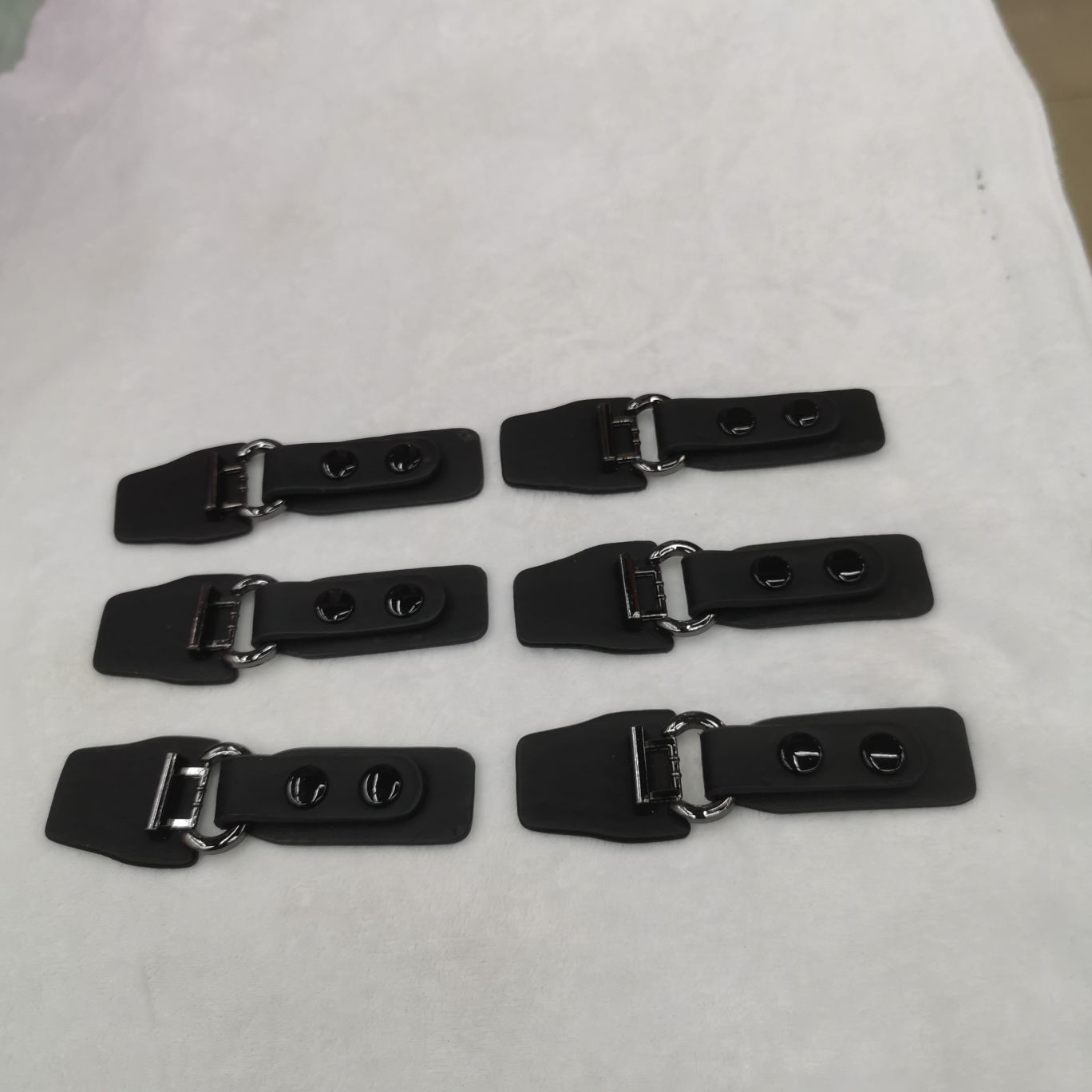 服装皮袢五金饰品  帽子饰品皮扣  风衣和大衣服装皮扣  帽子和鞋类五金扣子