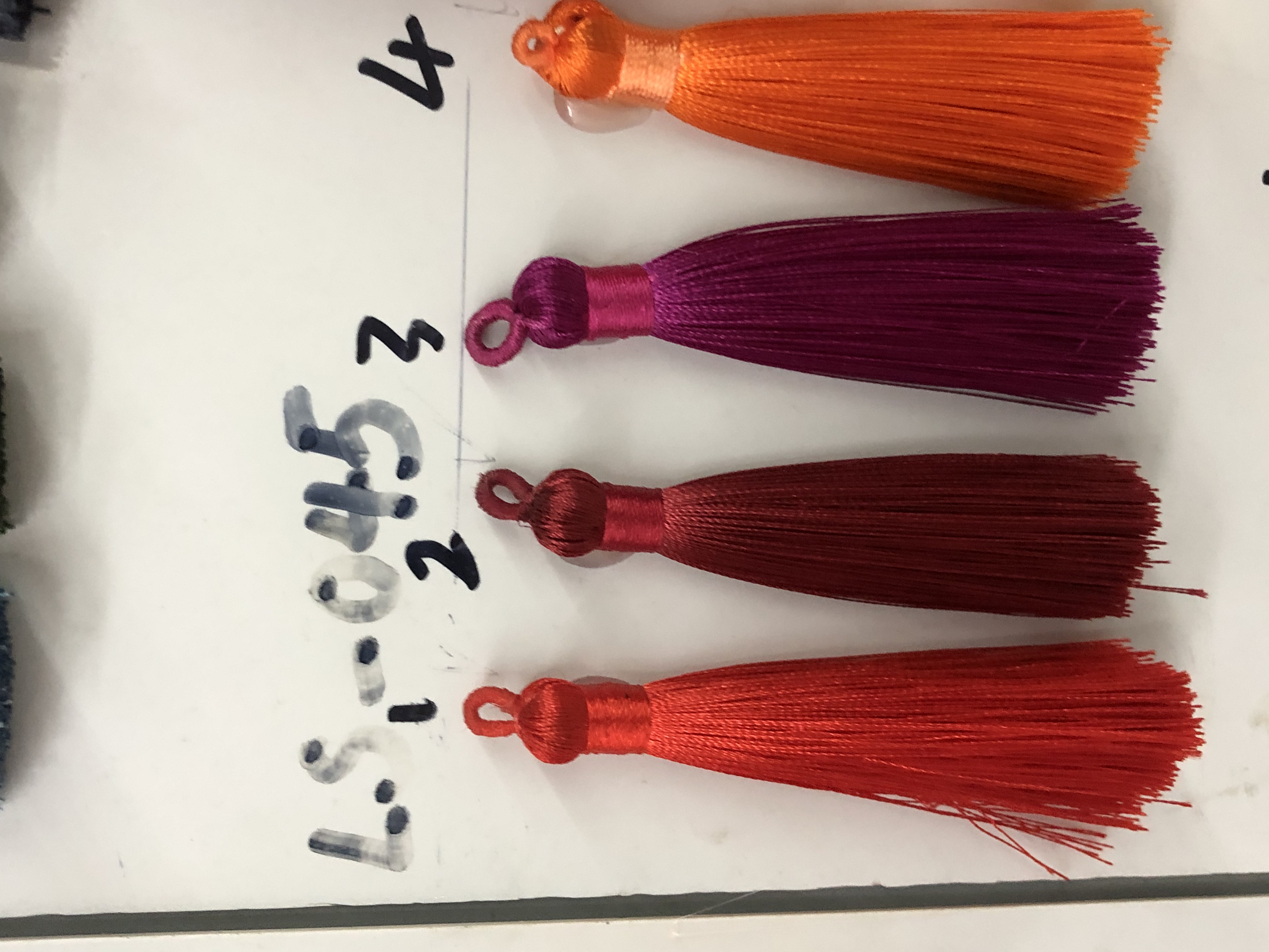 辅料流梳/汽车装饰/小流苏/梧州亮点精品钻/铝丝产品图