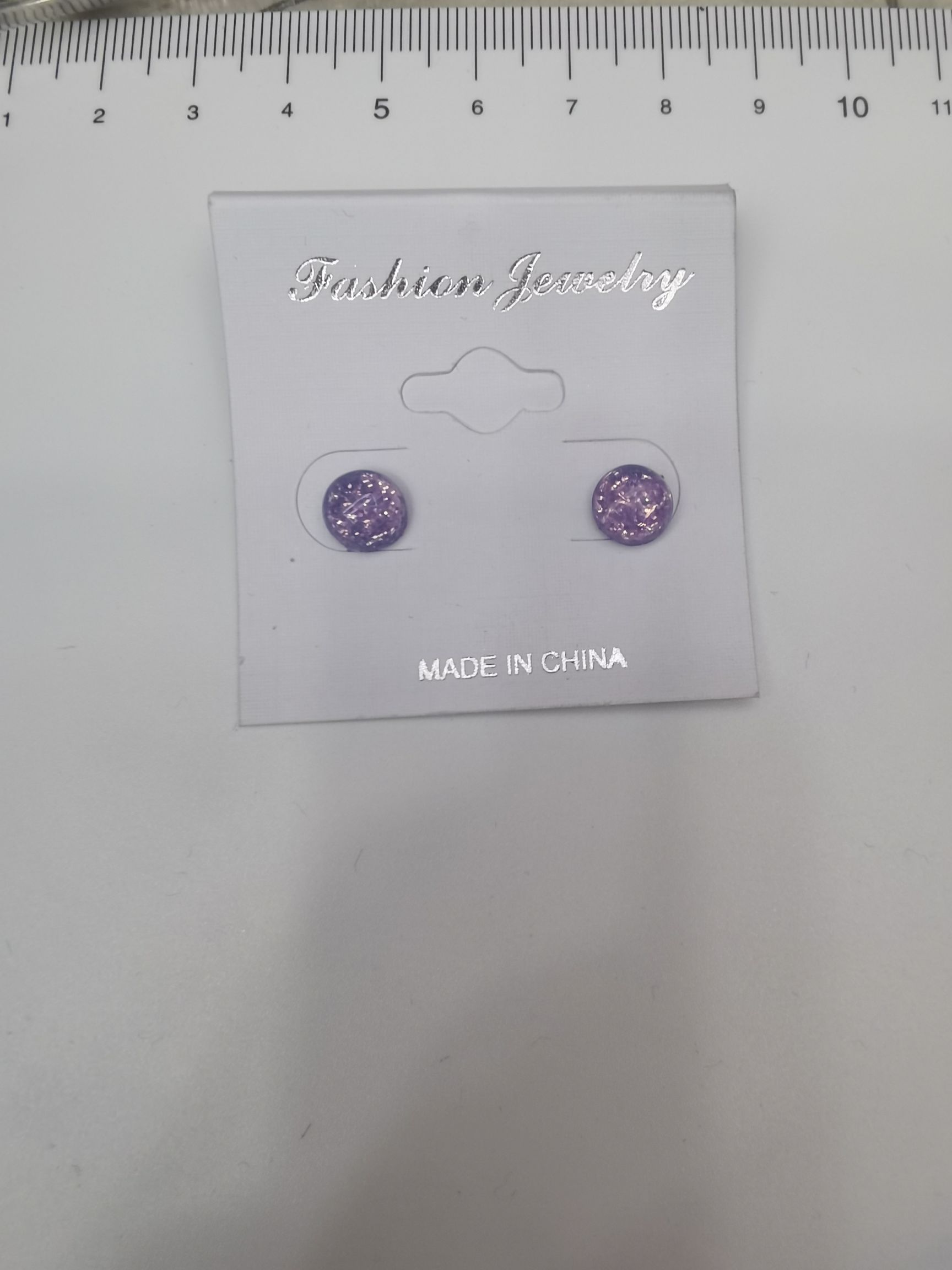 耳钉细节图