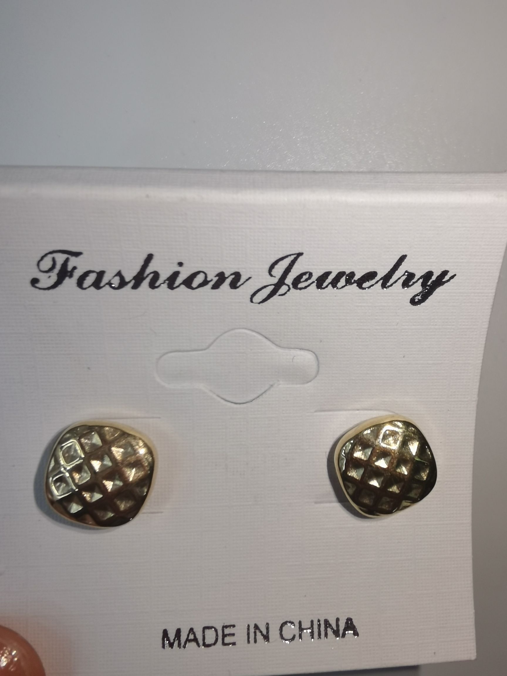 方块网格耳钉甜美耳饰 时尚百搭饰品 精致小巧设计，电镀CCB耳钉1对装