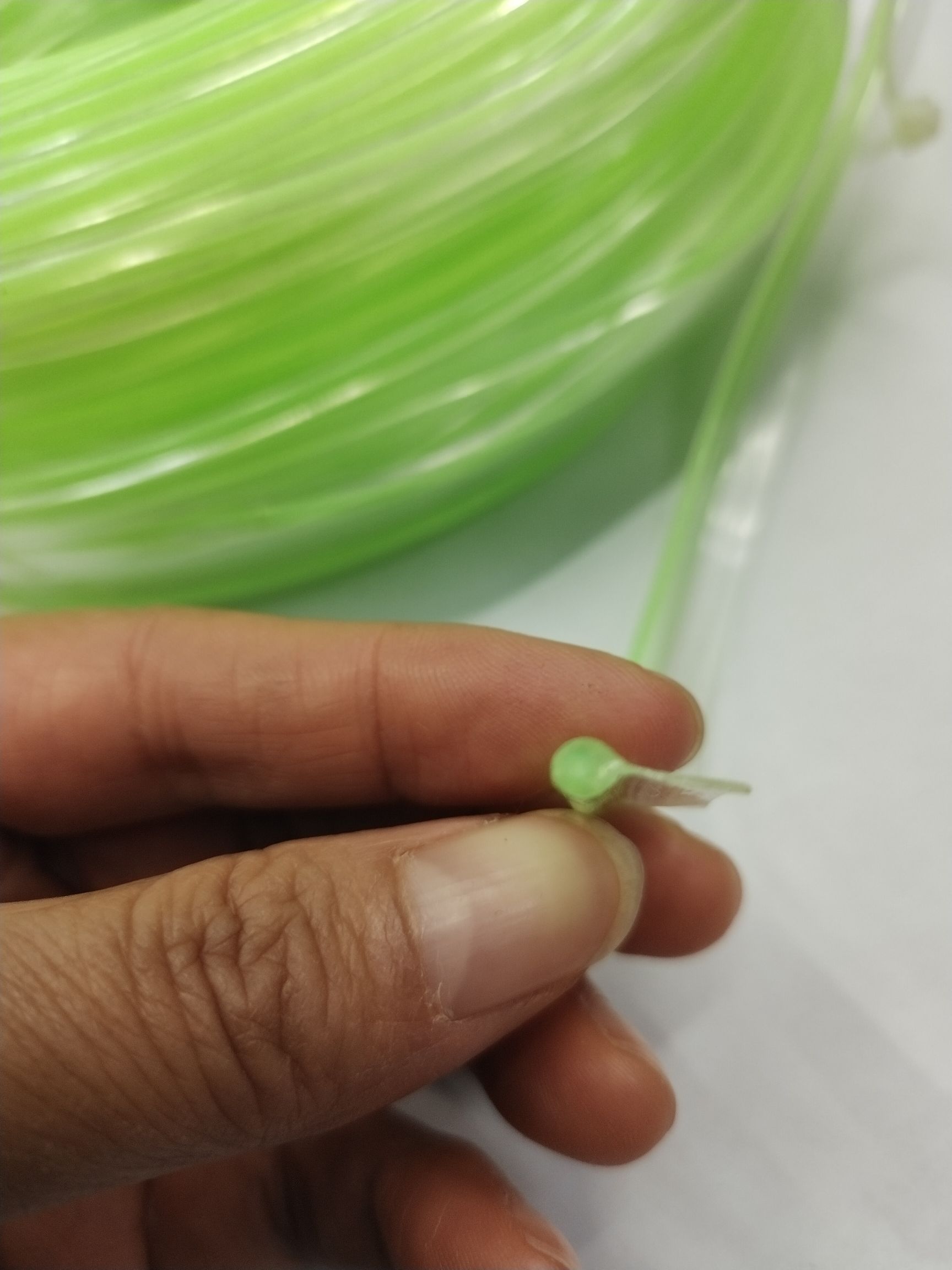 P型箱包骨条 塑料条 T型条 异形条。产品图