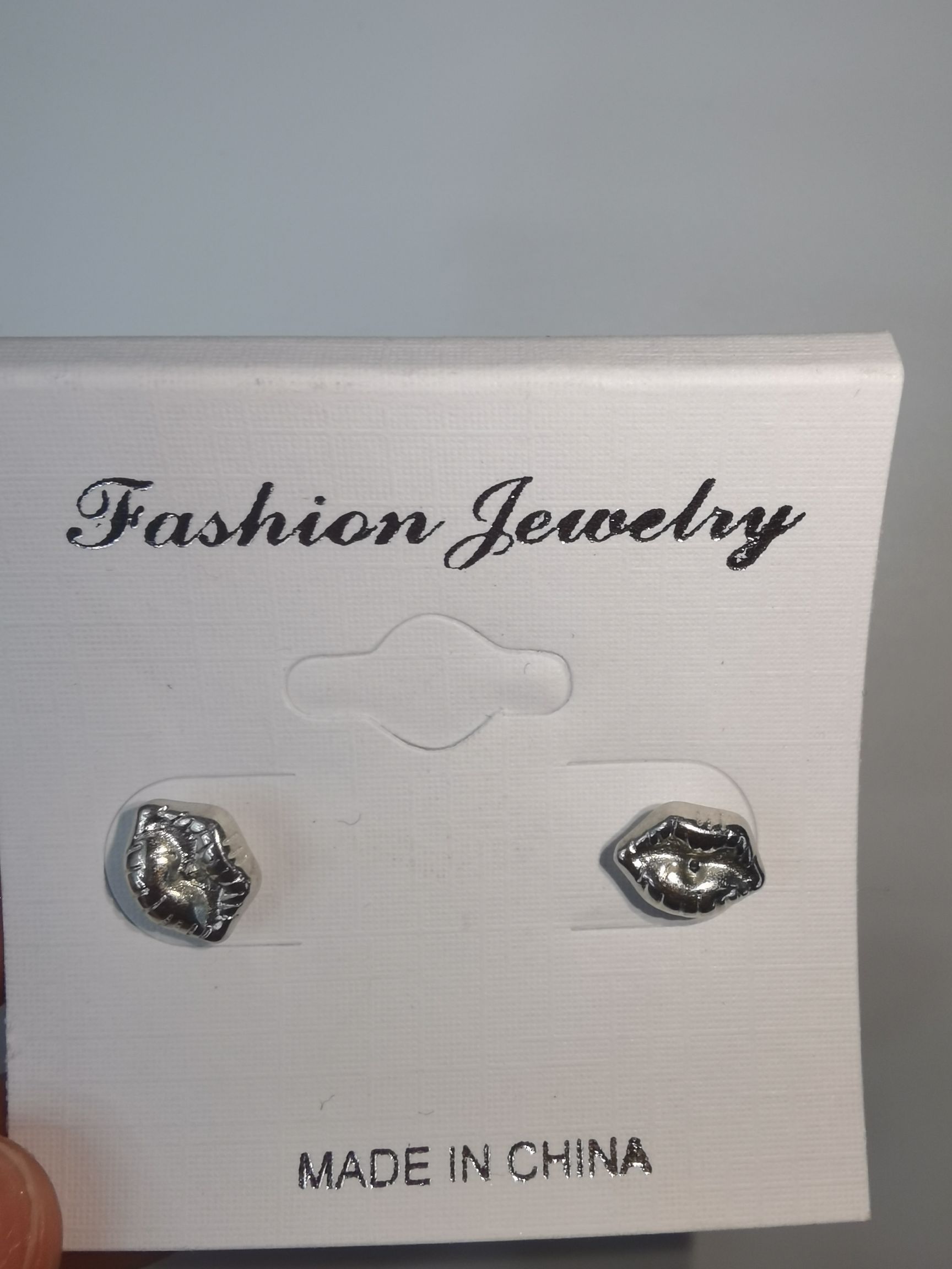 嘴唇耳钉甜美耳饰 时尚百搭饰品 精致小巧设计，电镀CCB耳钉1对装