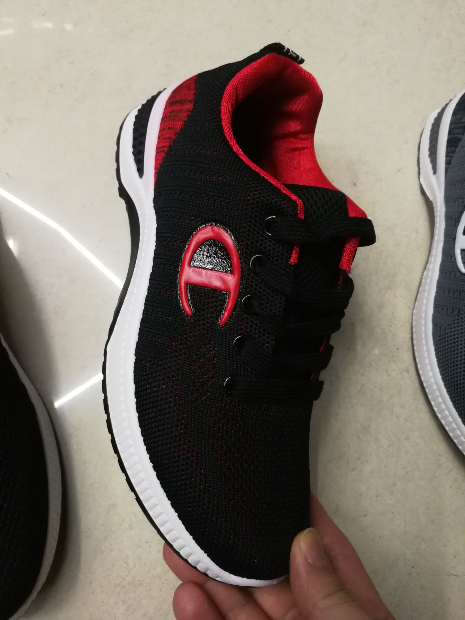 Men's Flying Woven Casual Shoes full figure