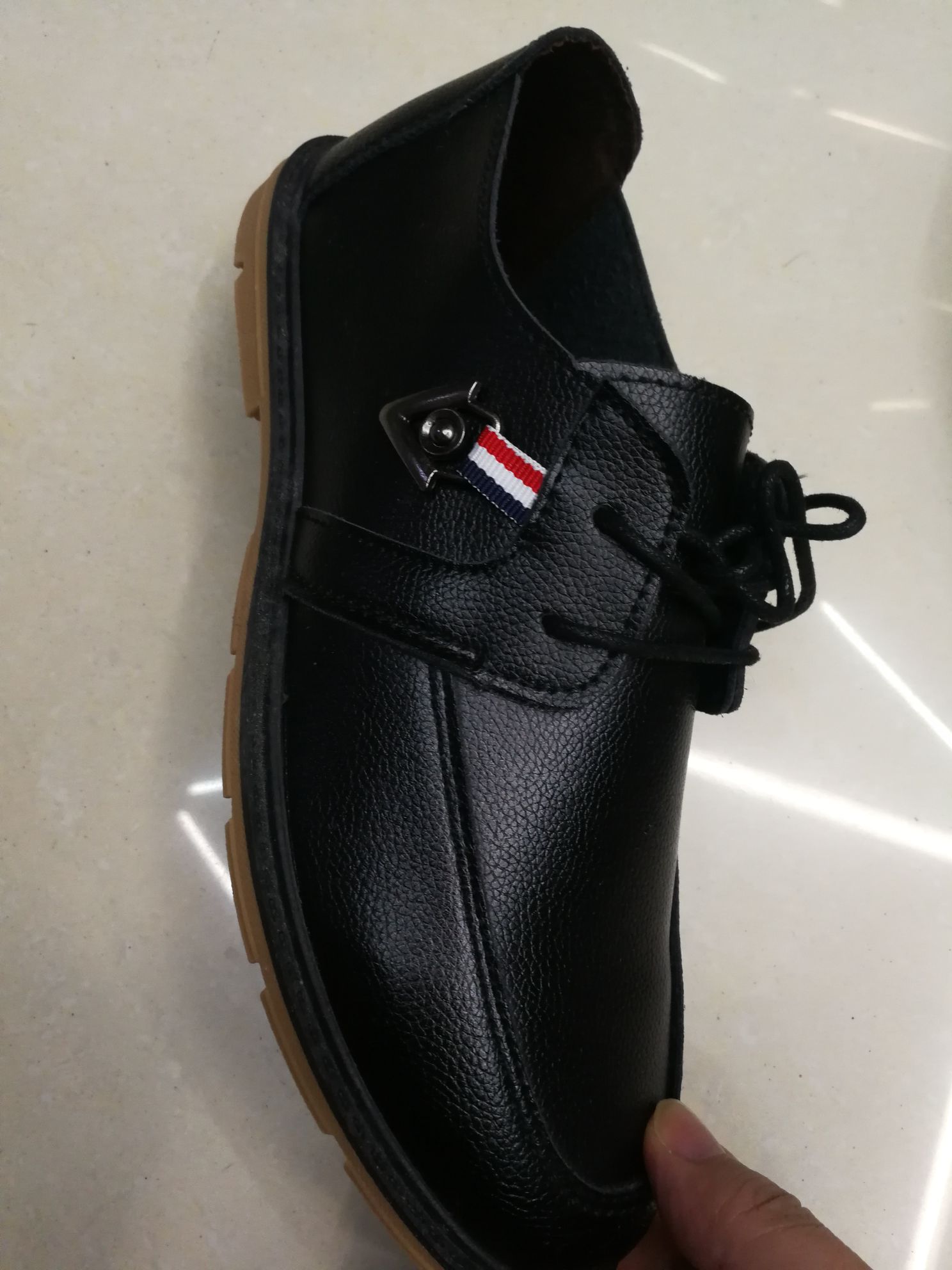 Leather Shoes For Men details Picture